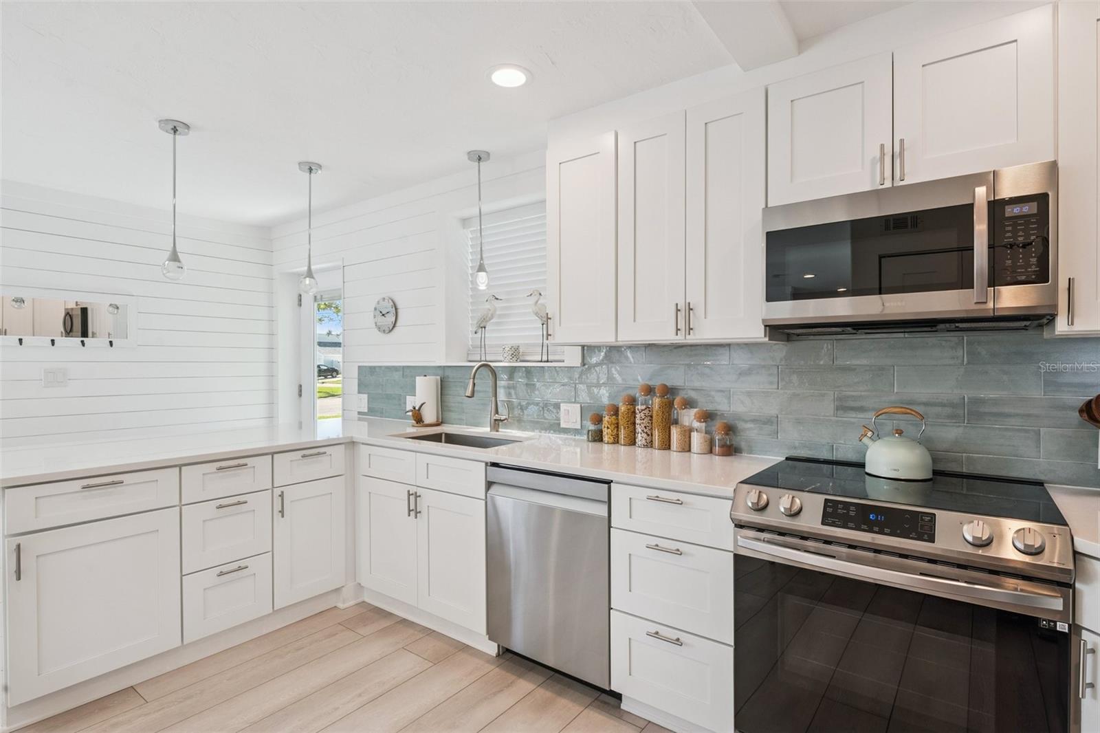 GLENBROOKE - Residential