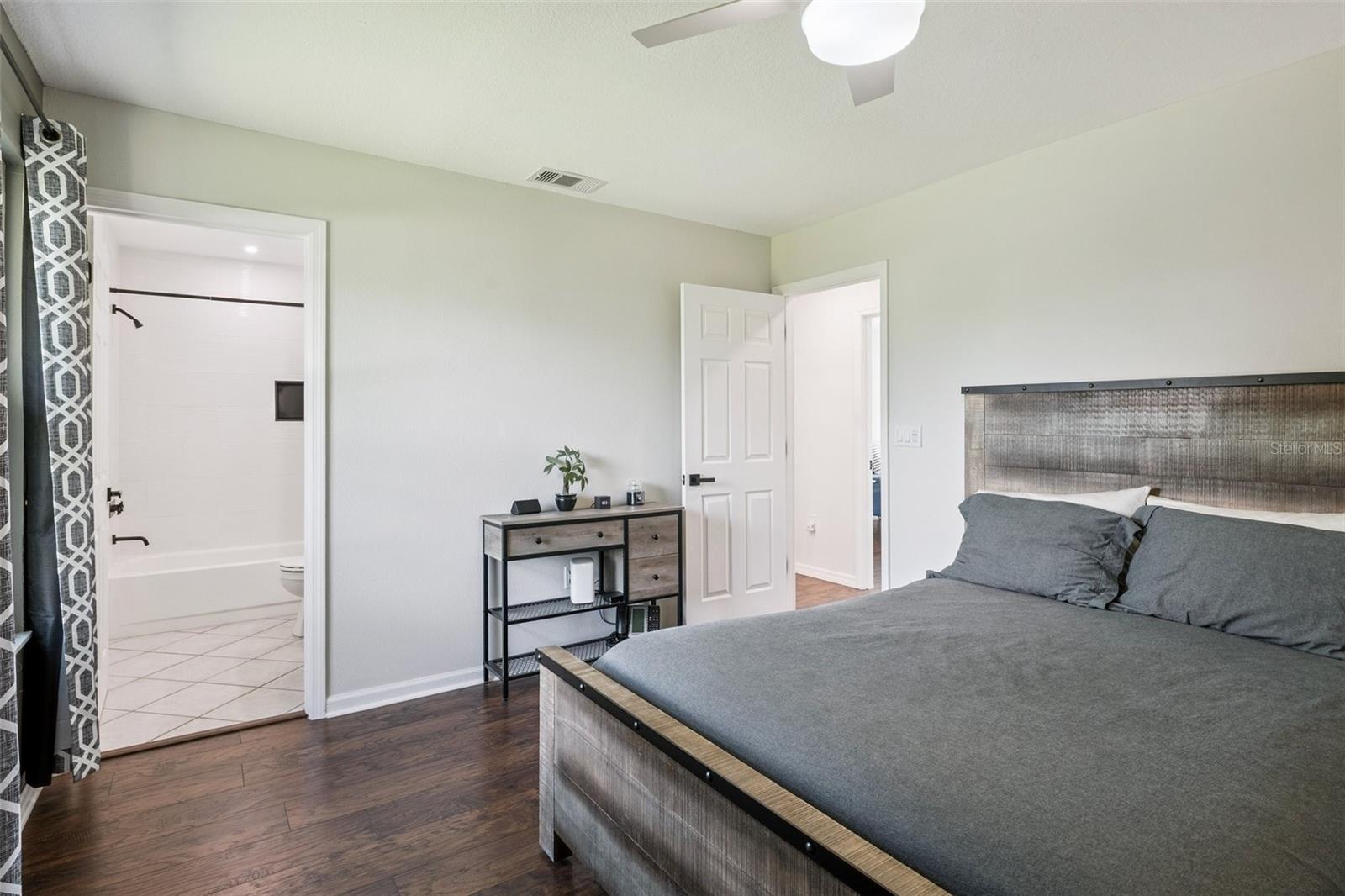 GLENBROOKE - Residential