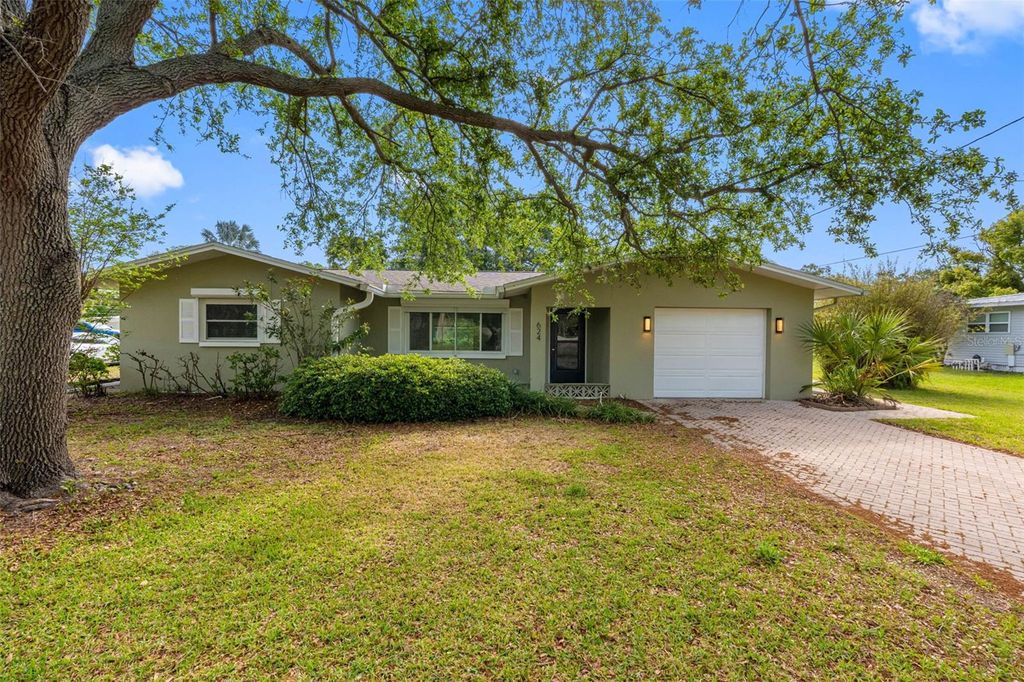 Photo of 624 Orange Street, Palm Harbor, FL 34683 (MLS # TB8495195)