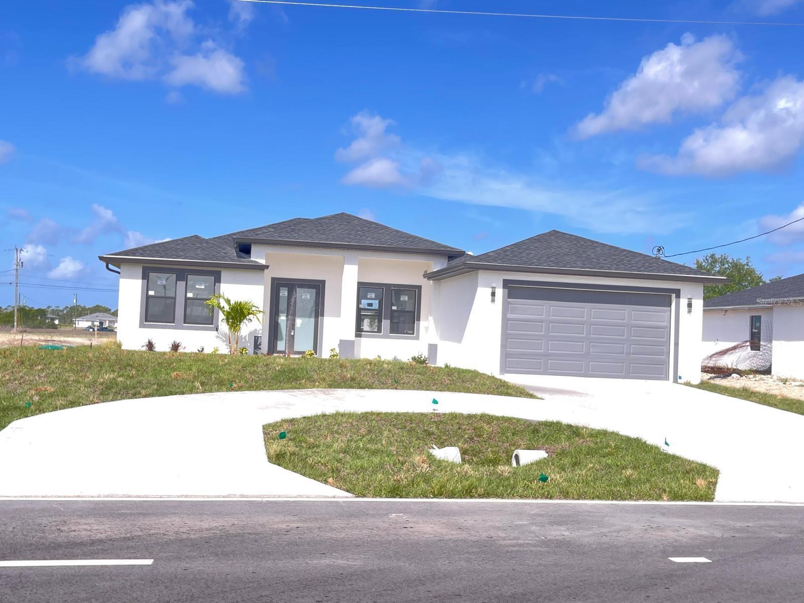 CAPE CORAL - Residential