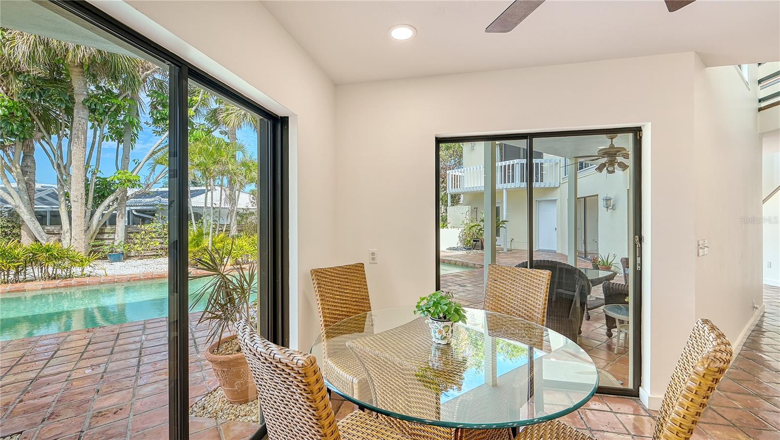 SIESTA ISLES - Residential