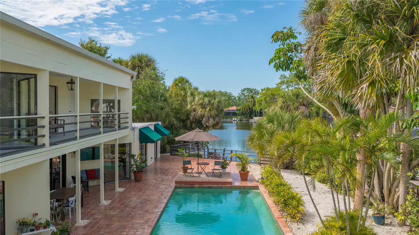 SIESTA ISLES - Residential