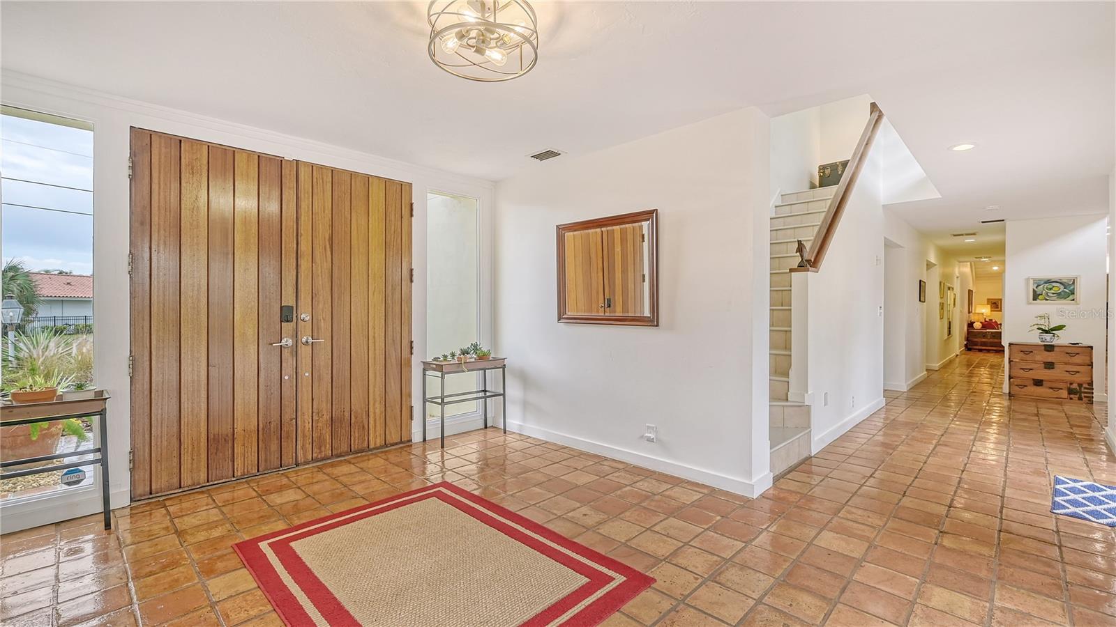 SIESTA ISLES - Residential