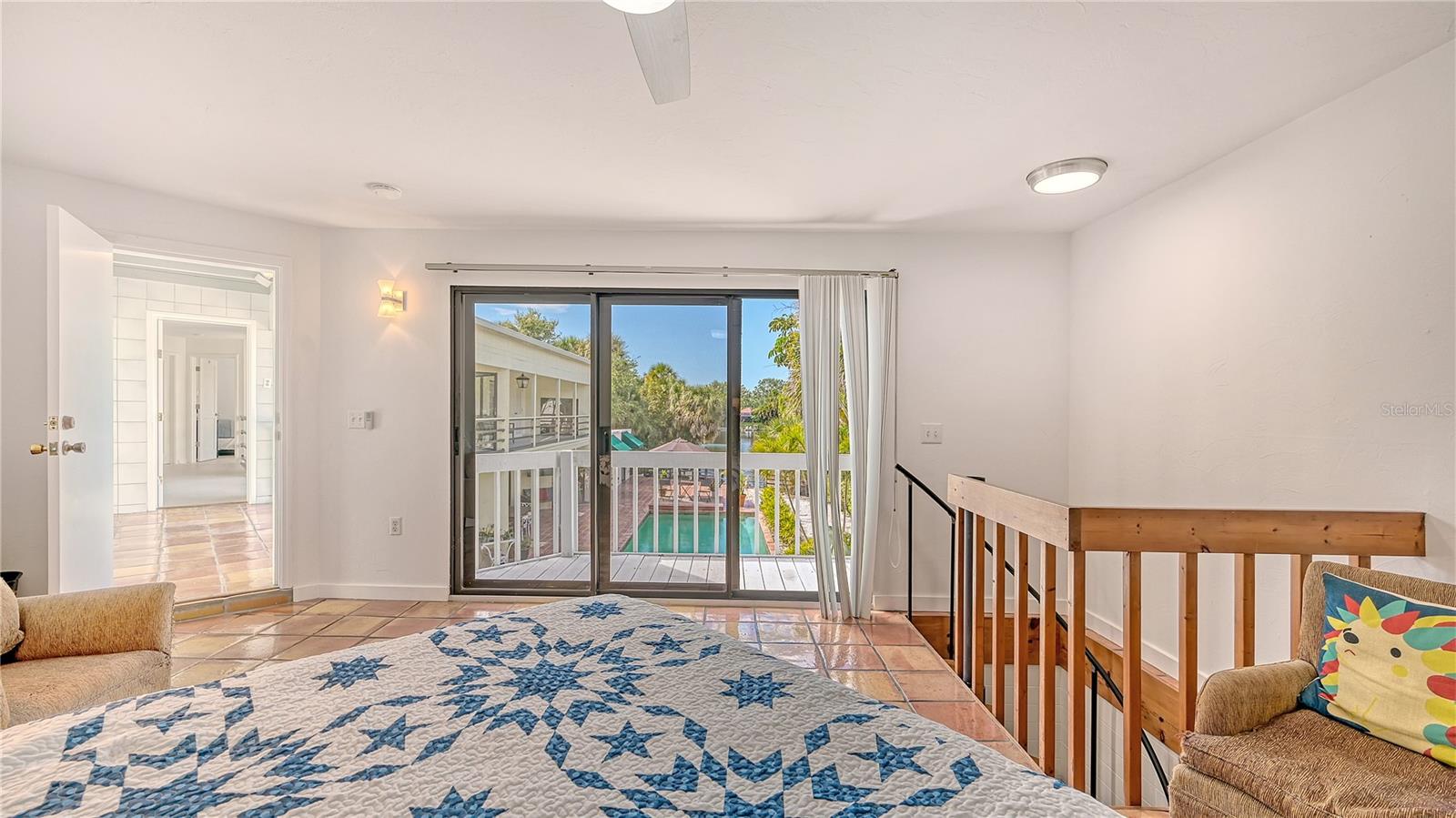 SIESTA ISLES - Residential