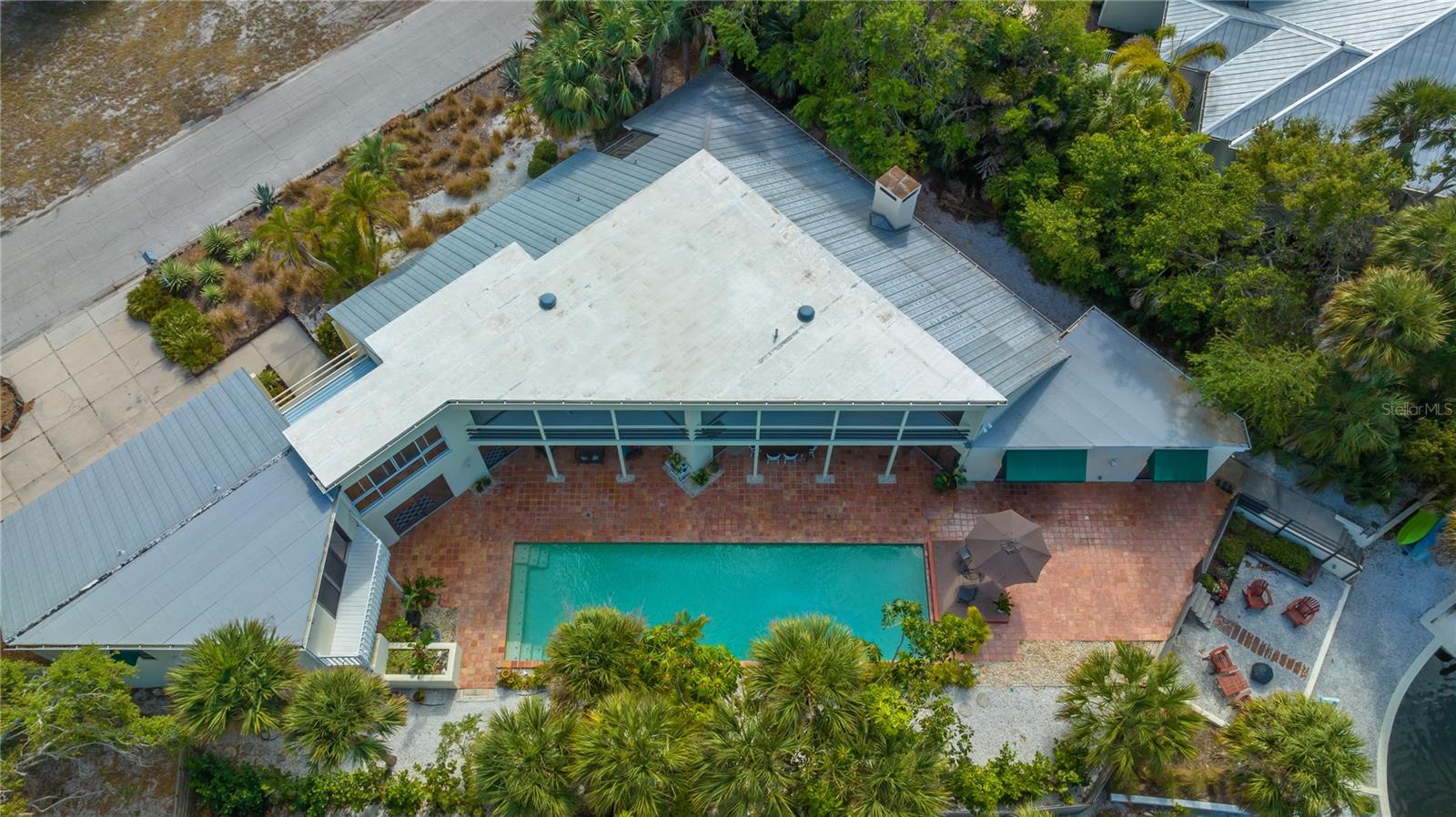 SIESTA ISLES - Residential