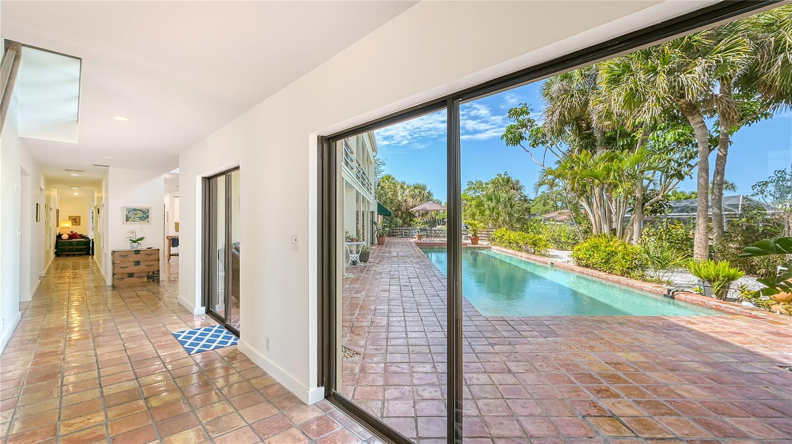 SIESTA ISLES - Residential