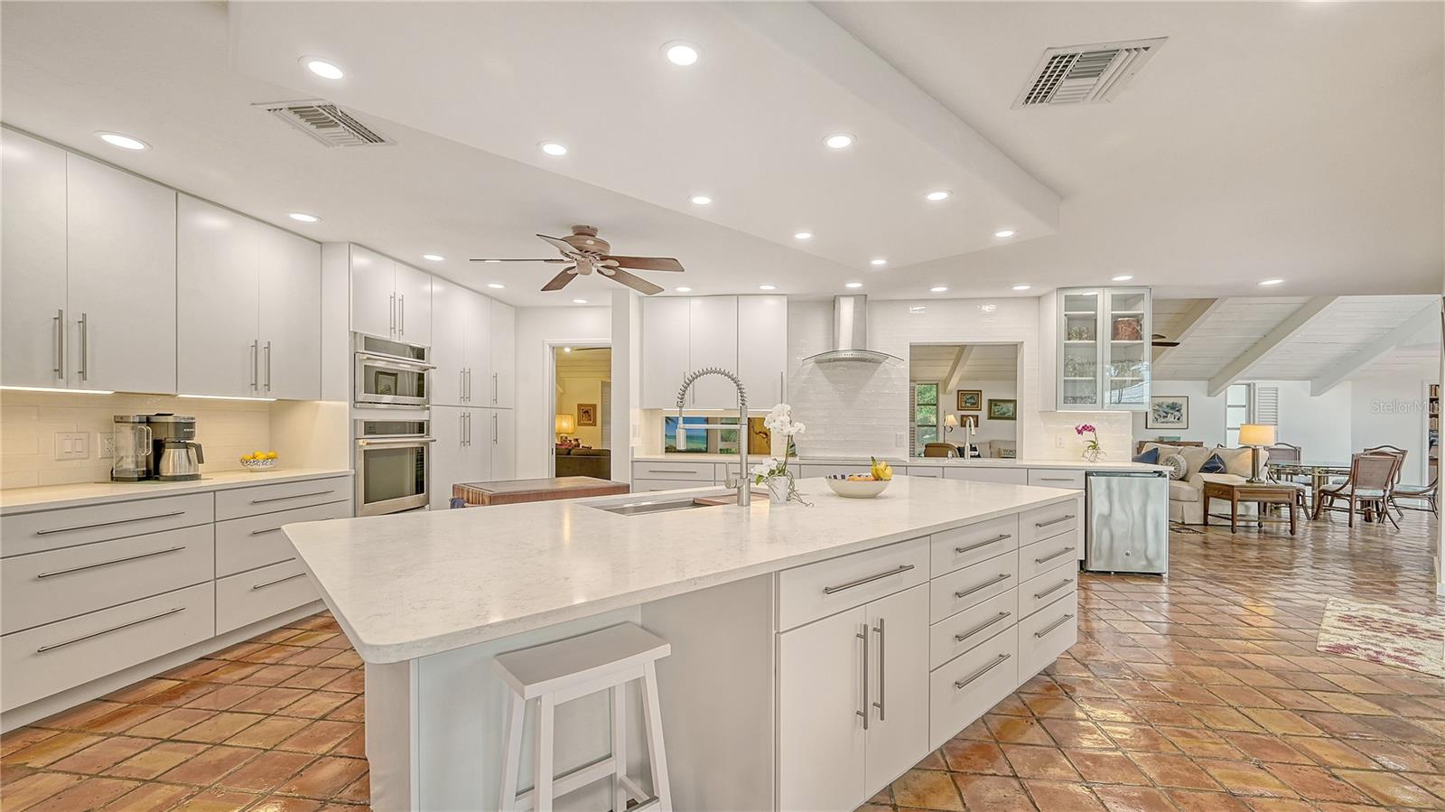 SIESTA ISLES - Residential