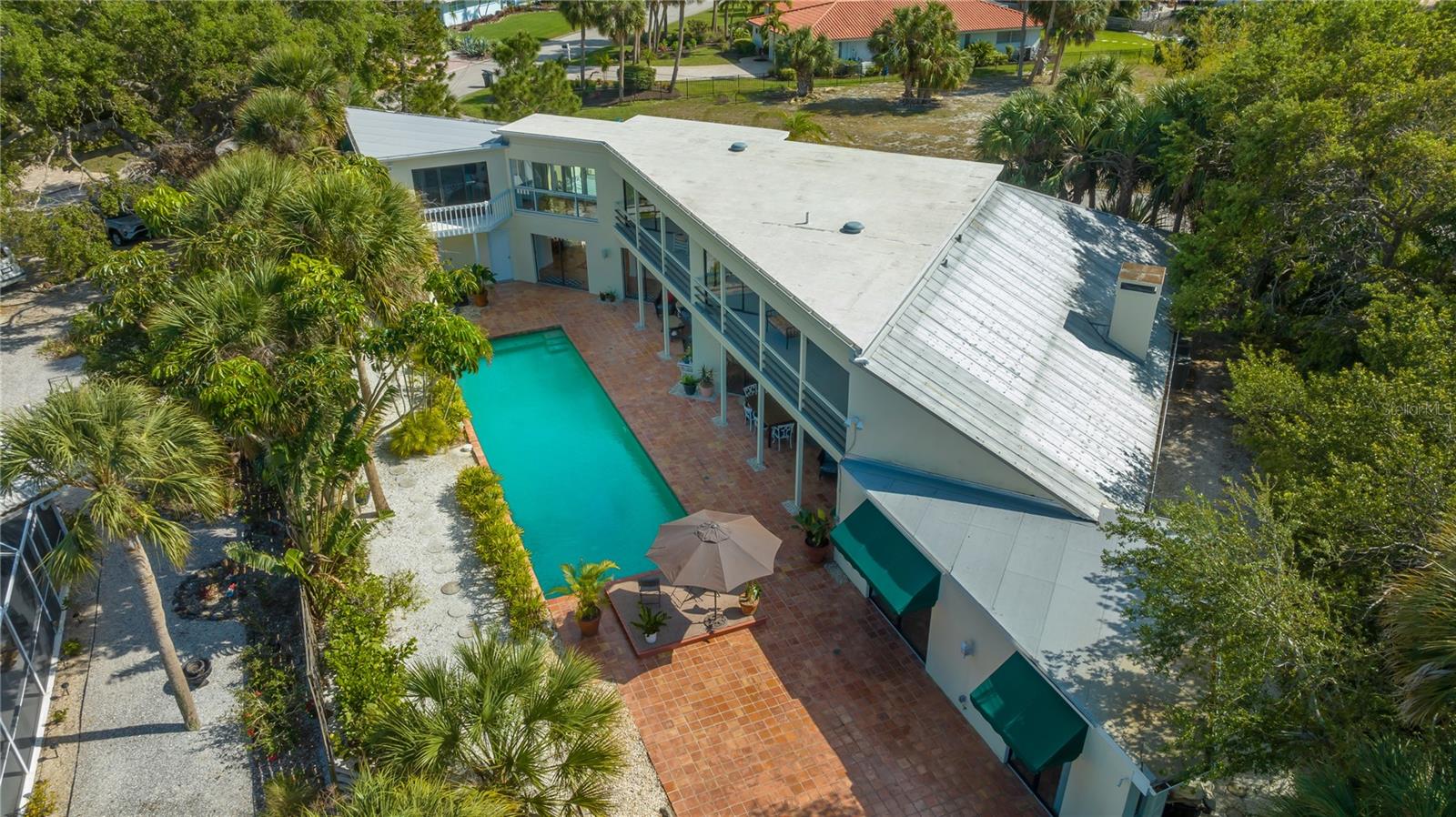 SIESTA ISLES - Residential