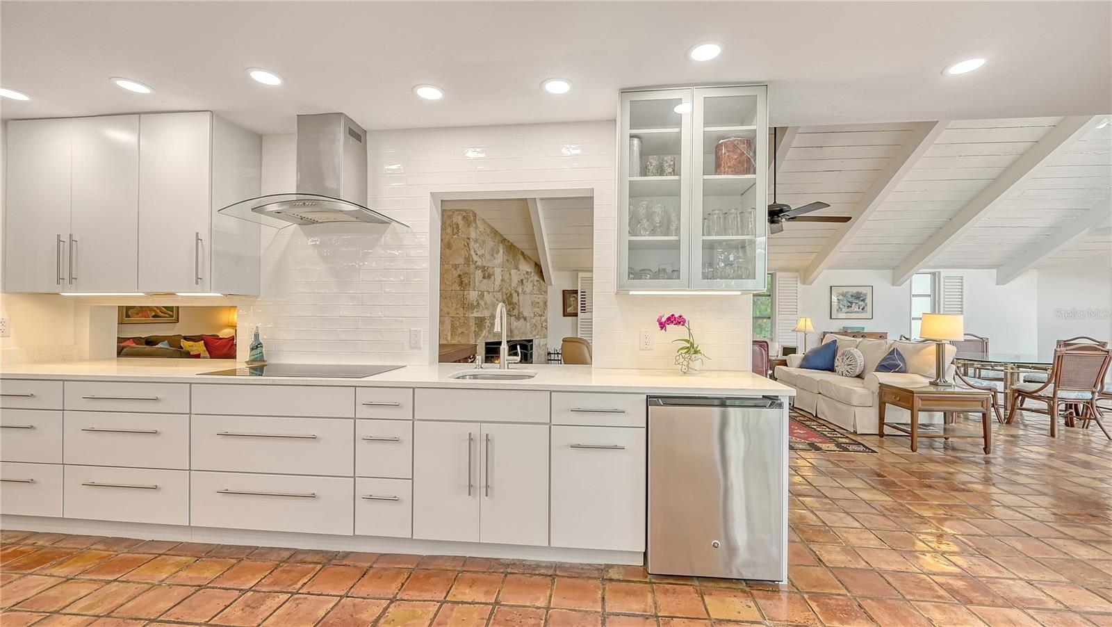 SIESTA ISLES - Residential