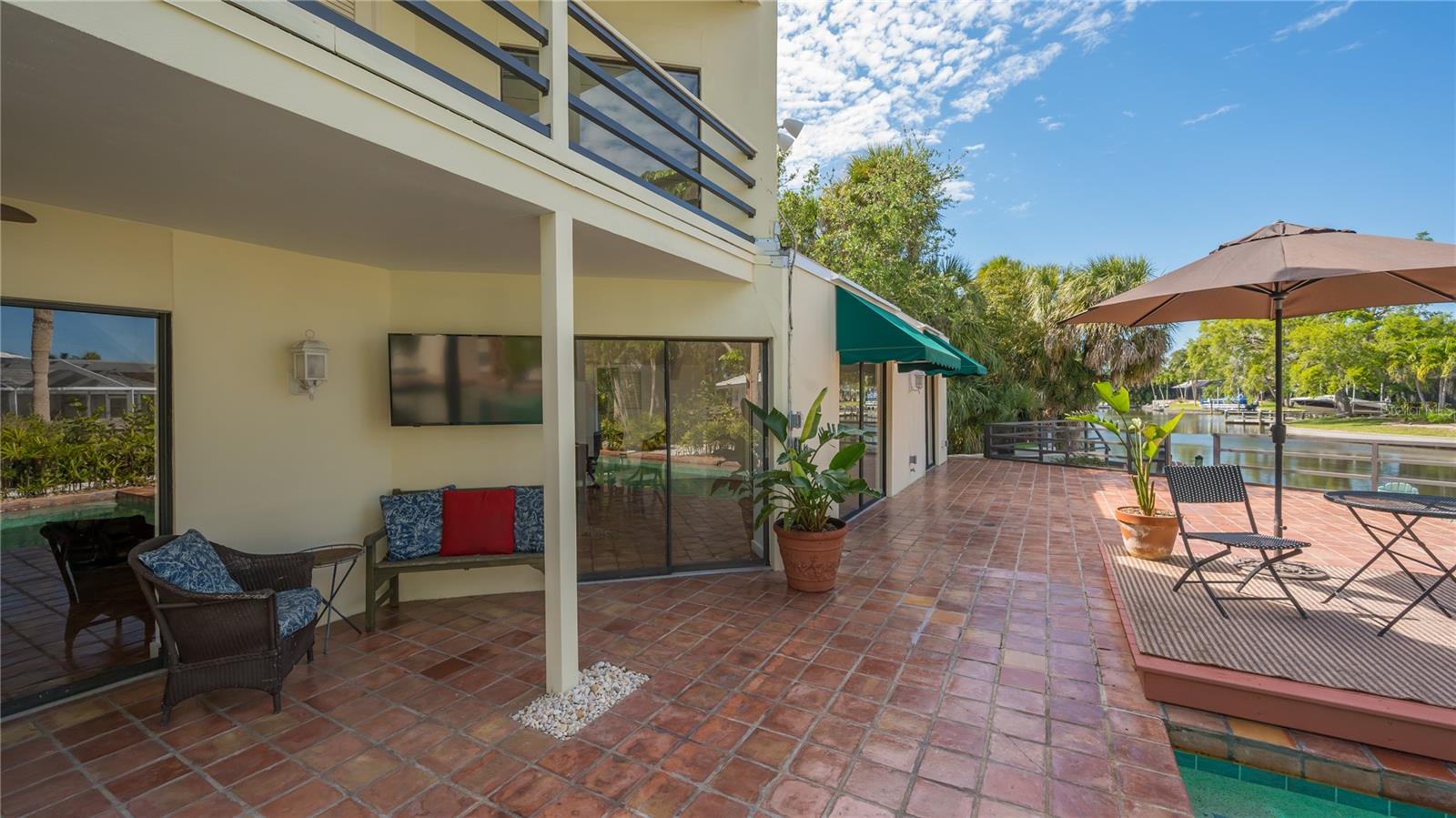 SIESTA ISLES - Residential