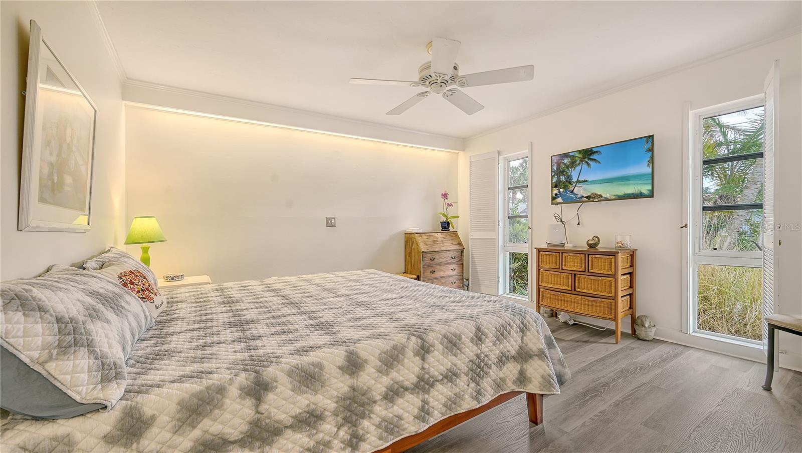 SIESTA ISLES - Residential