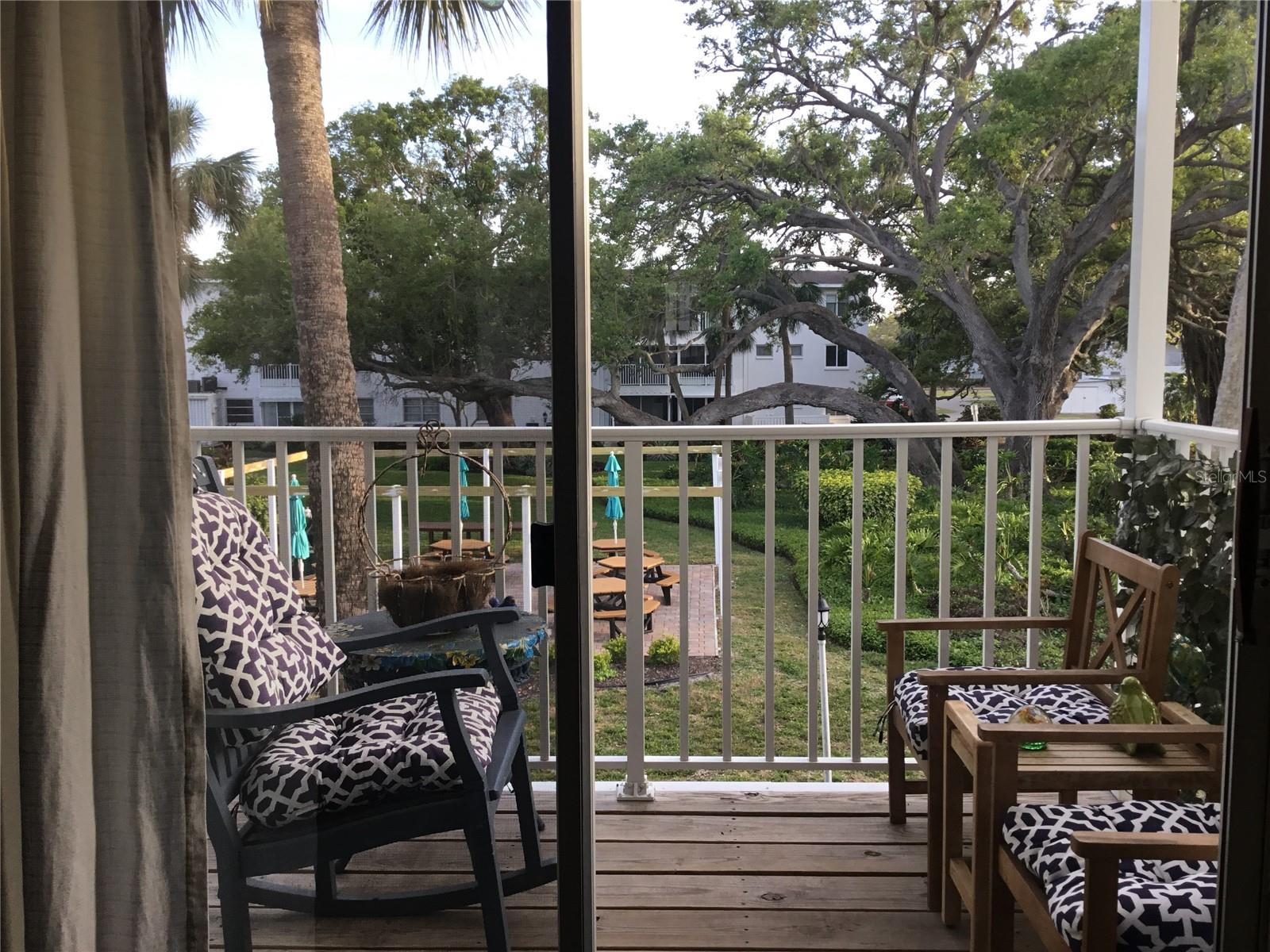 THE FOURTH BAYSHORE - Residential