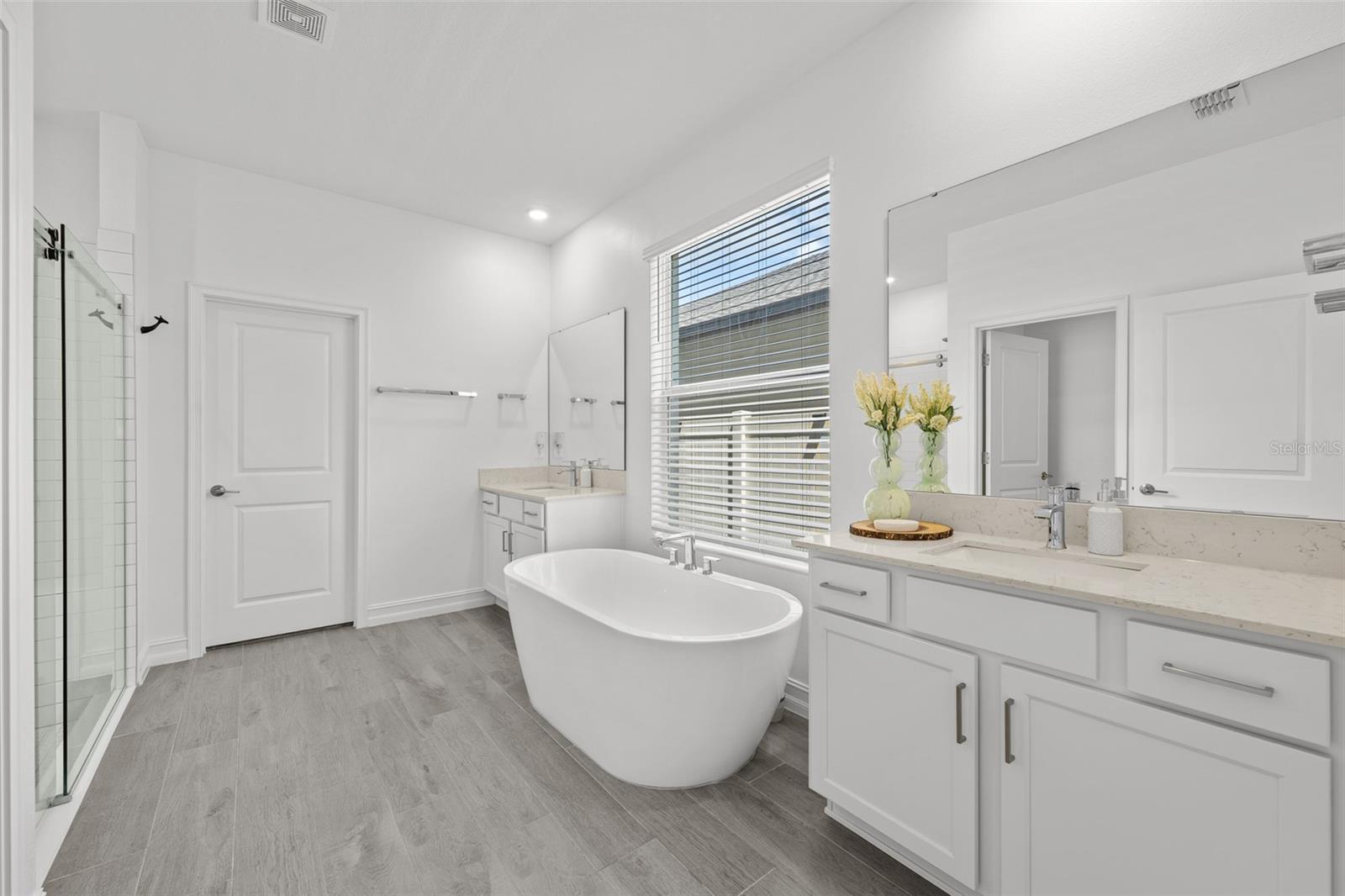 PEARL ESTATES - Residential