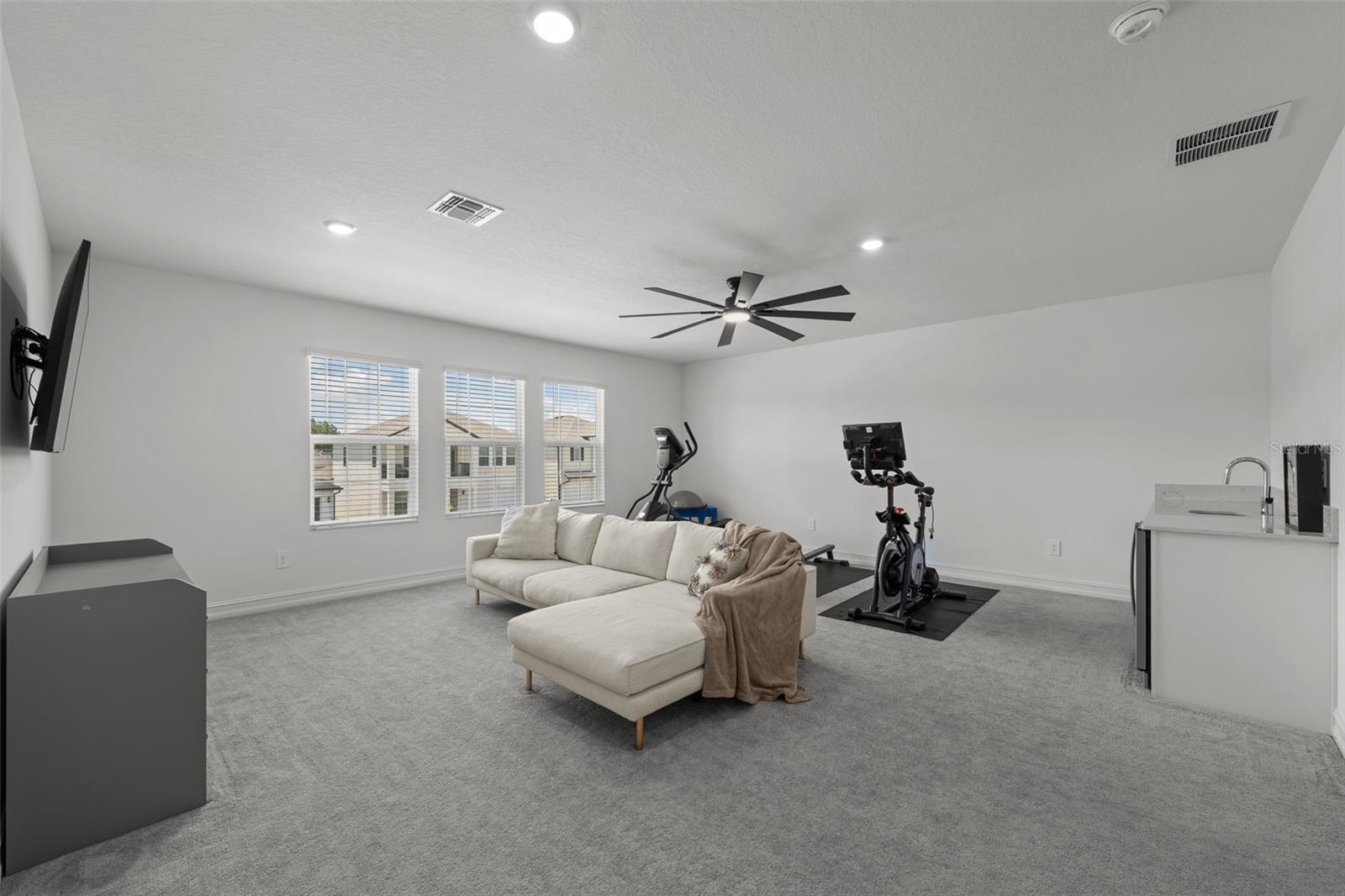 PEARL ESTATES - Residential