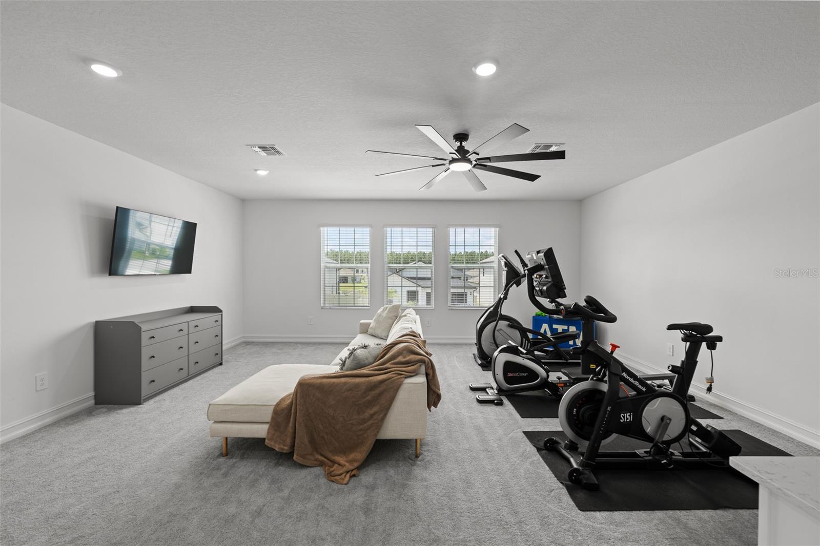 PEARL ESTATES - Residential