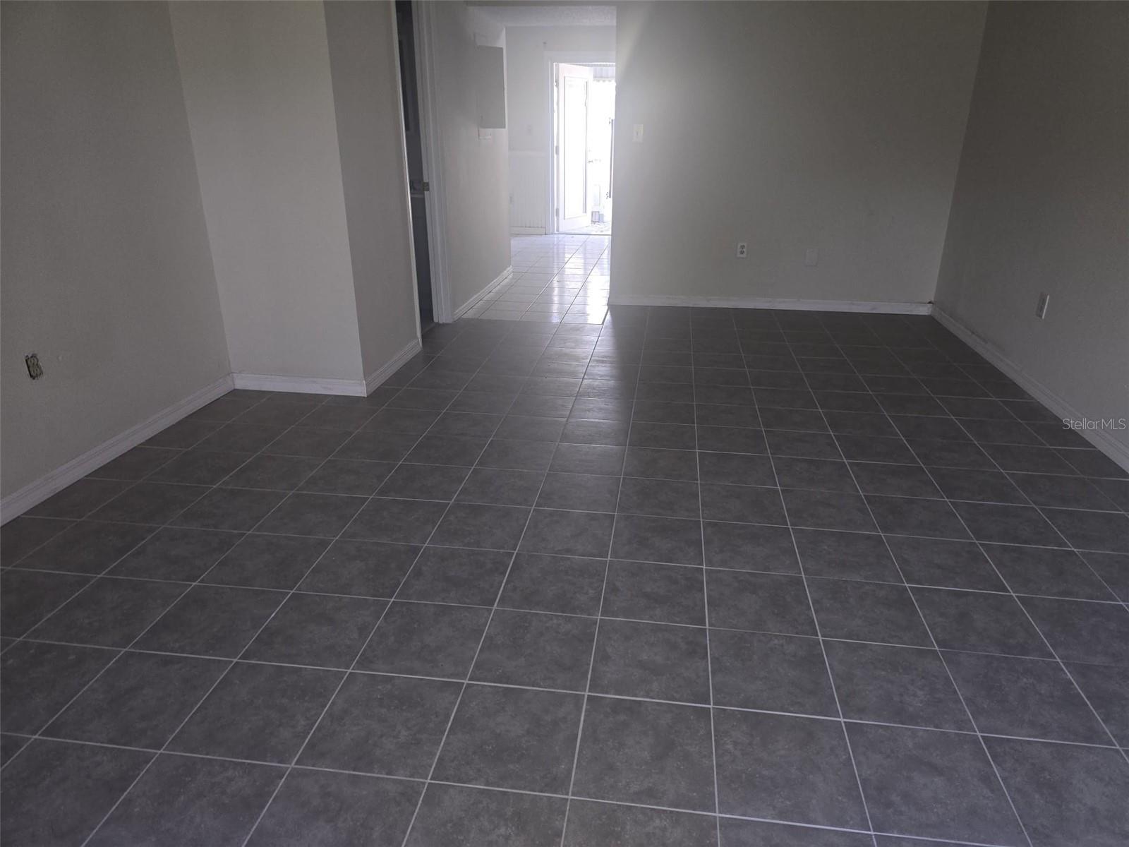 ROYAL CRESCENT CONDO - Residential Lease