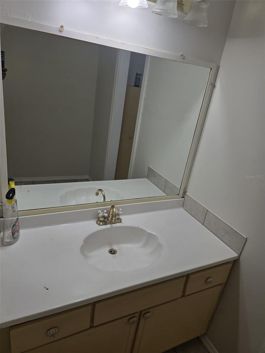 ROYAL CRESCENT CONDO - Residential Lease