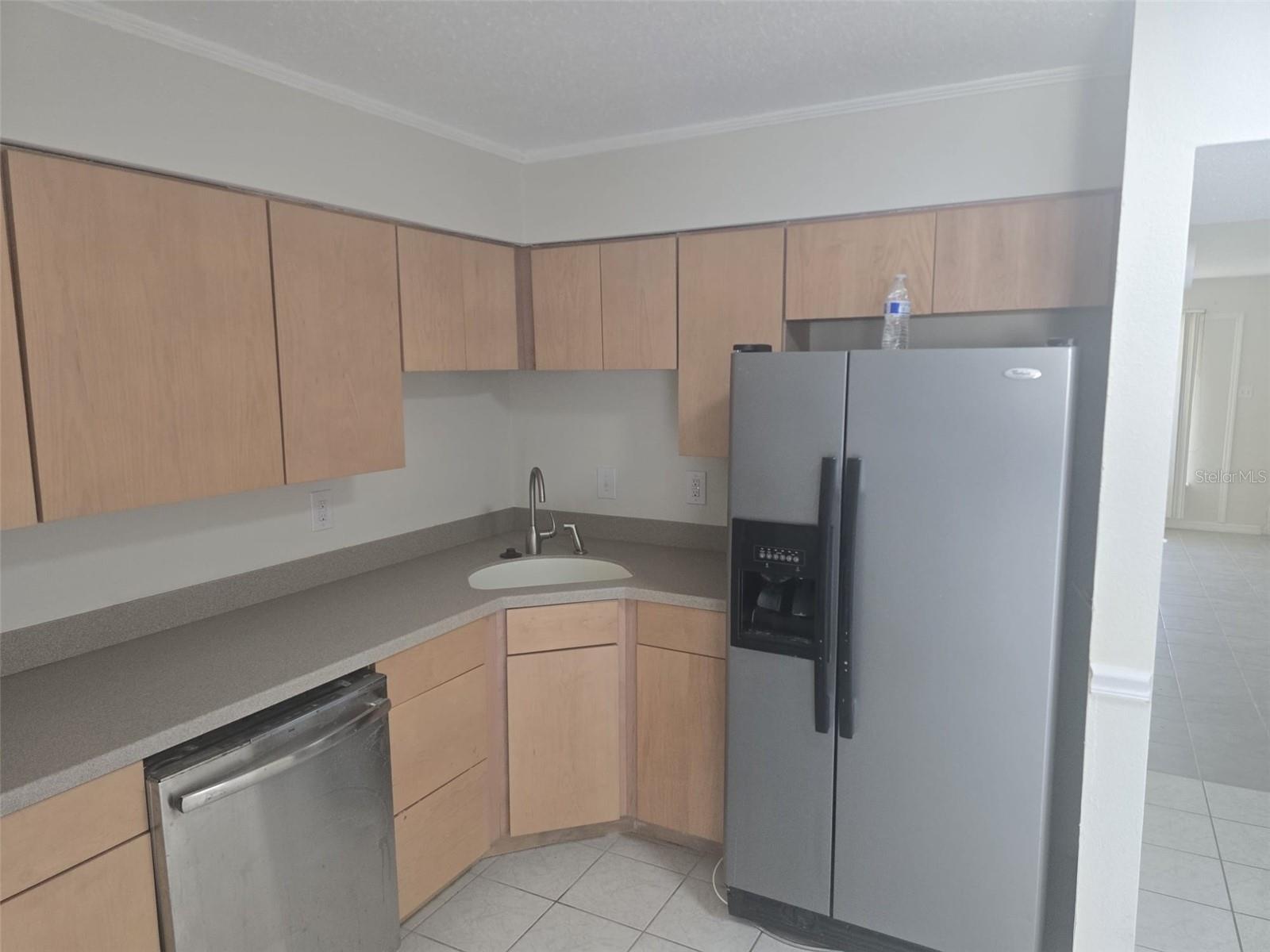 ROYAL CRESCENT CONDO - Residential Lease