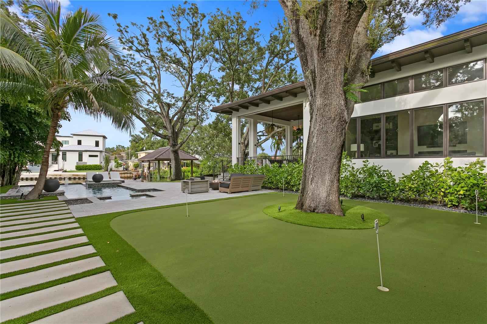 DAVIS ISLANDS PB10 PG52 TO 57 - Residential Lease