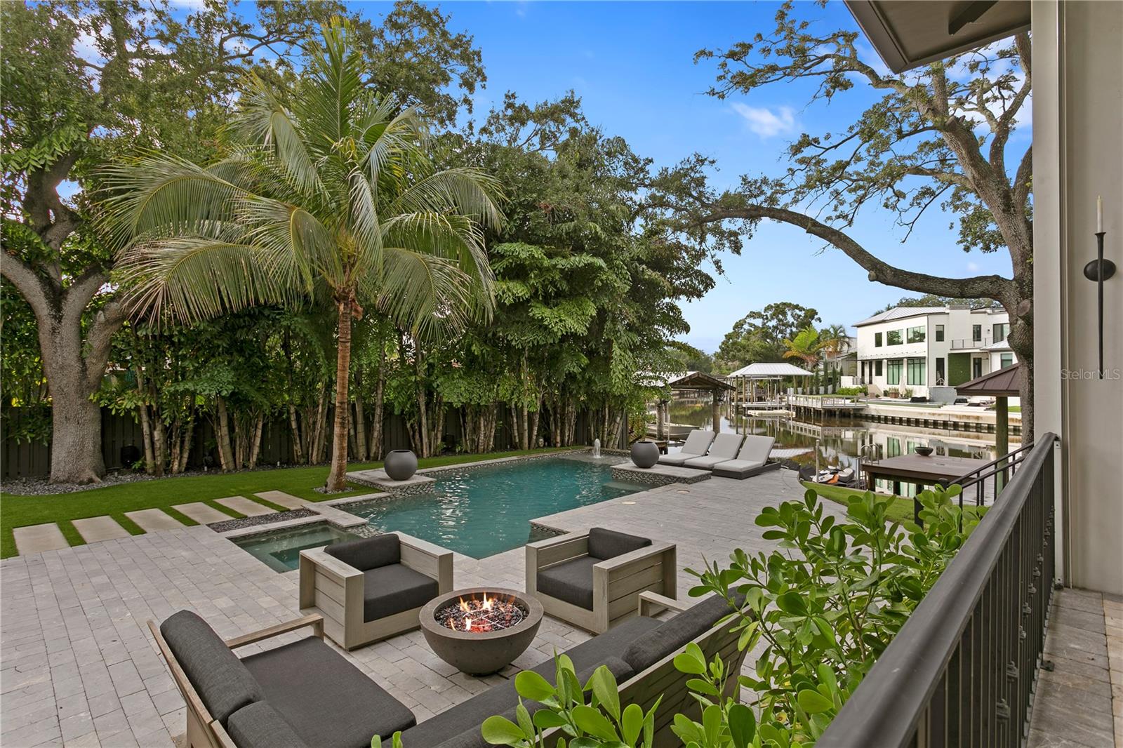 DAVIS ISLANDS PB10 PG52 TO 57 - Residential Lease