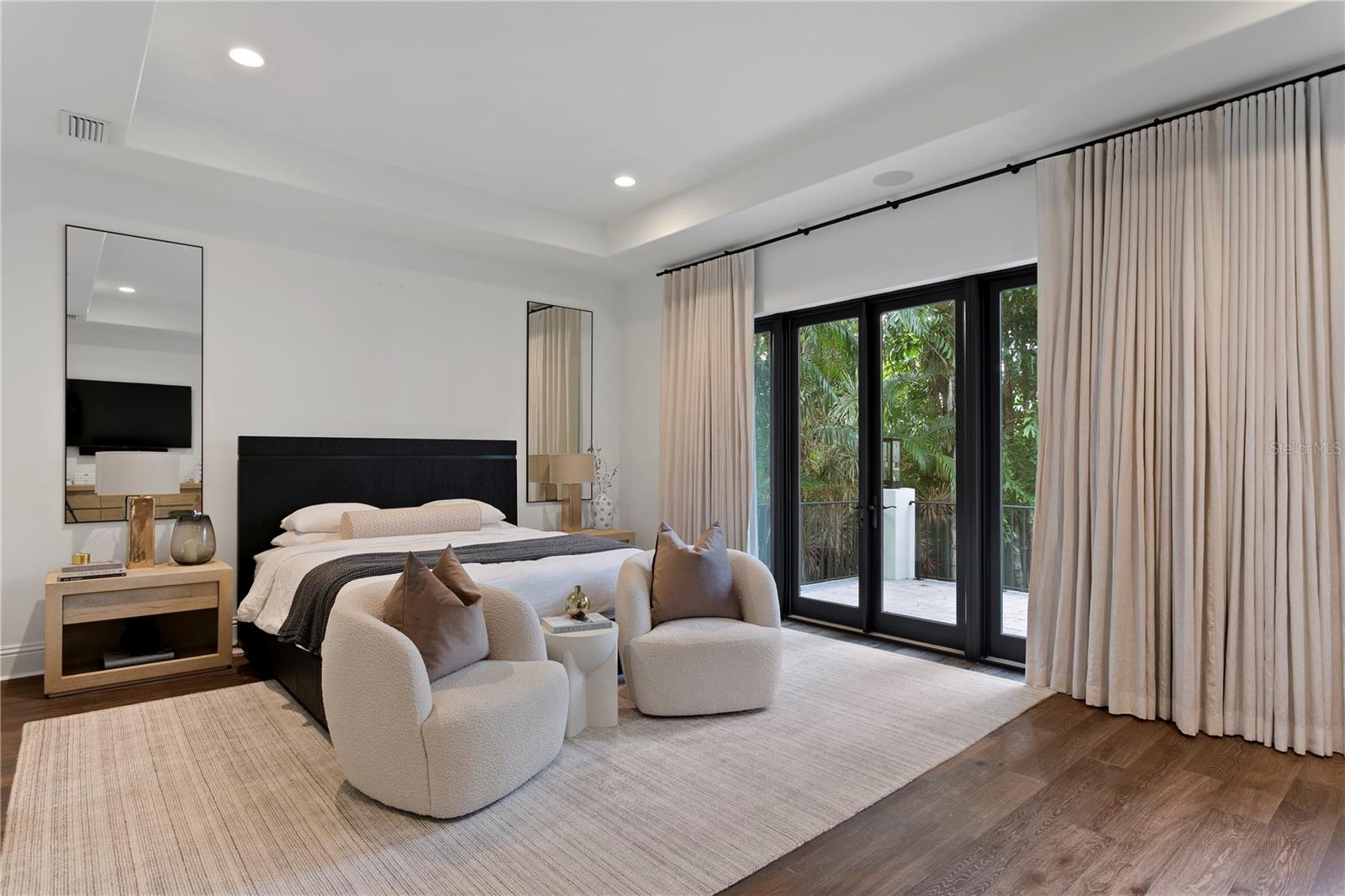 DAVIS ISLANDS PB10 PG52 TO 57 - Residential Lease