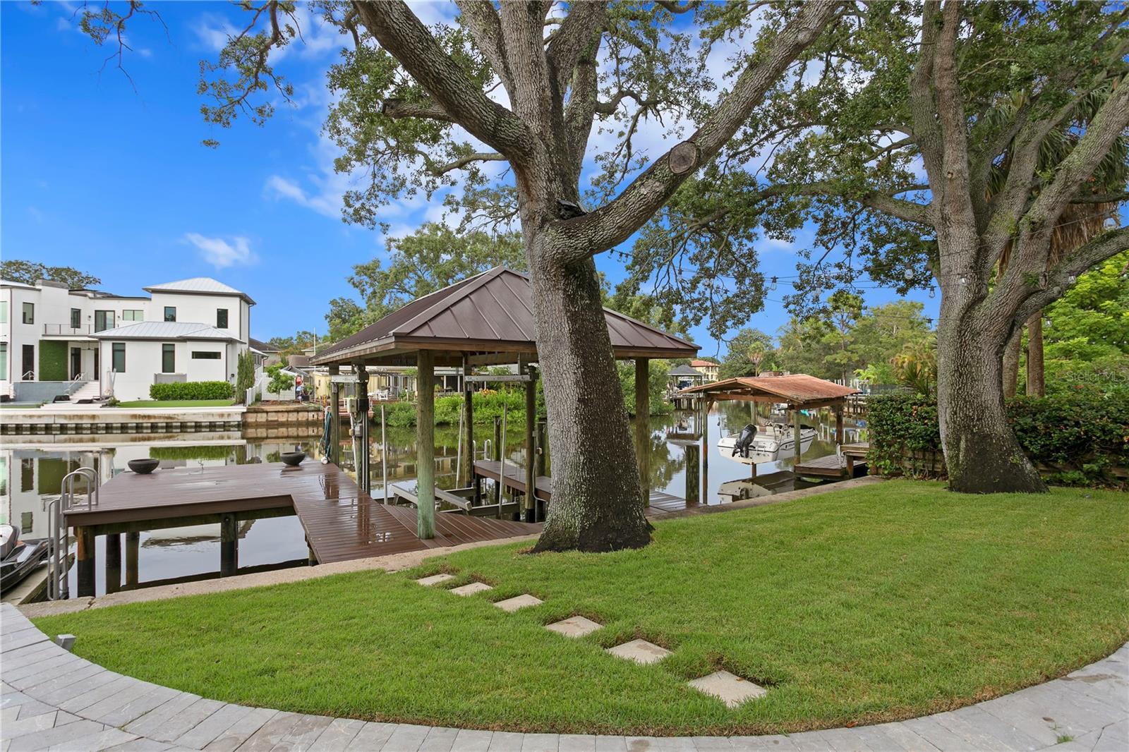 DAVIS ISLANDS PB10 PG52 TO 57 - Residential Lease