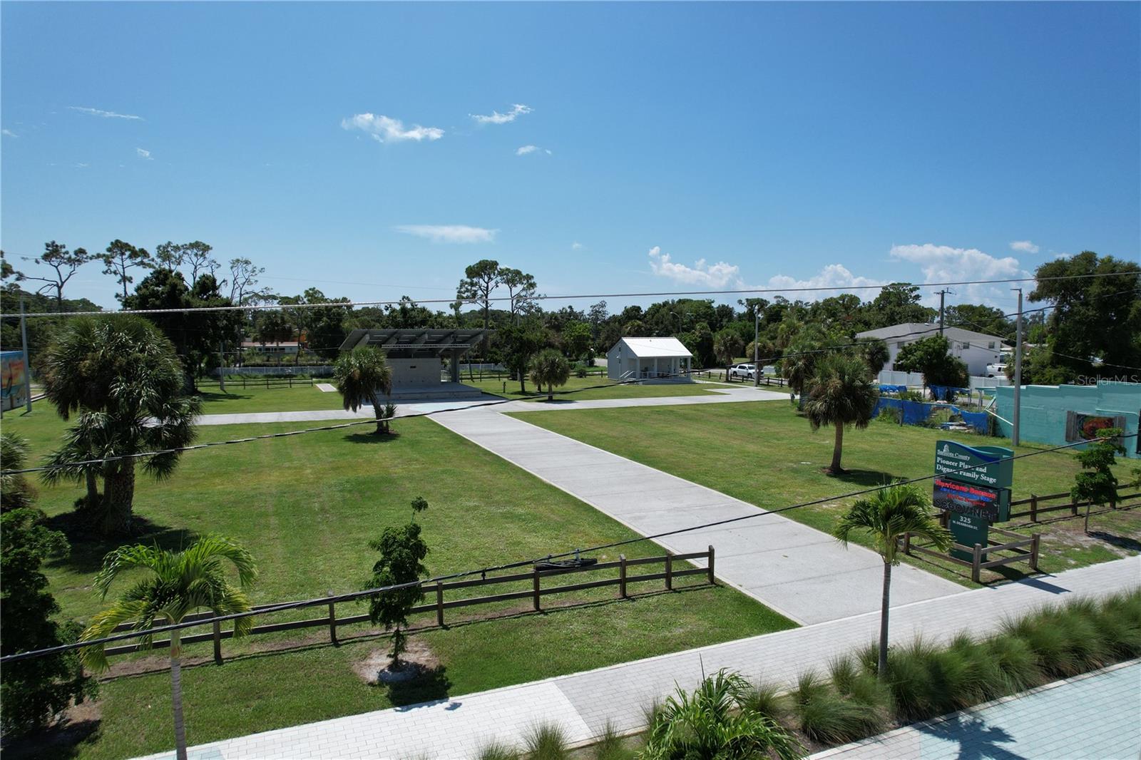 LASBURY PINEACRES ENGLEWOOD - Residential Lease