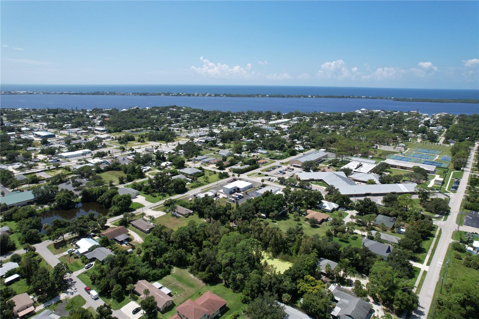 LASBURY PINEACRES ENGLEWOOD - Residential Lease