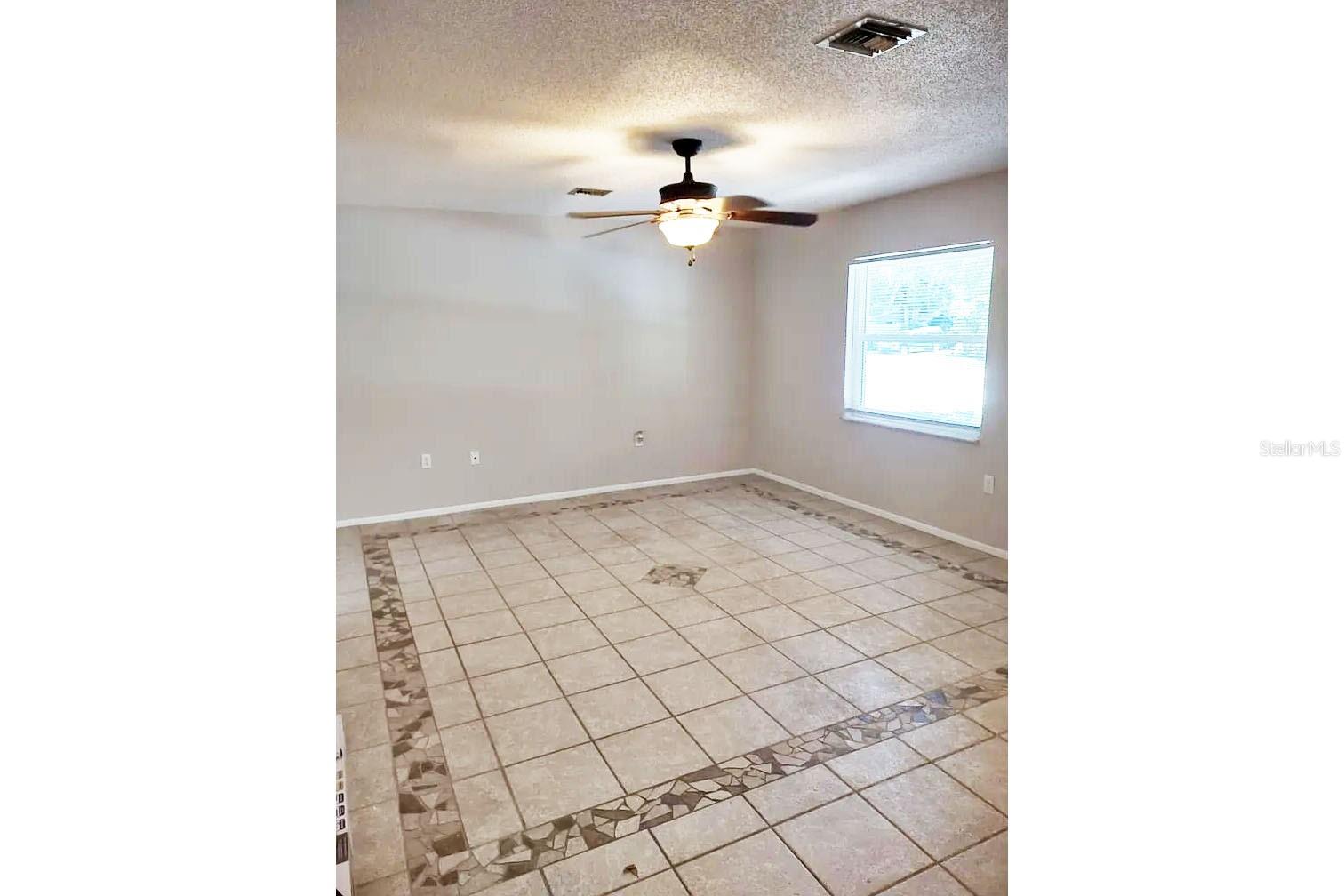 LASBURY PINEACRES ENGLEWOOD - Residential Lease