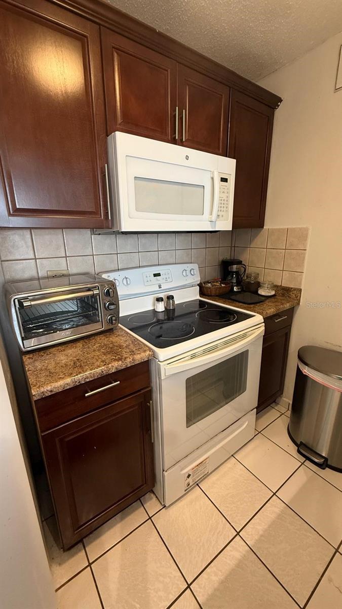 CORAL BEACH - Residential