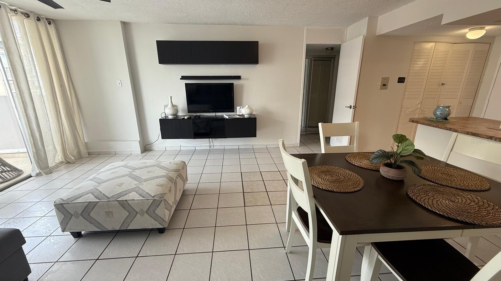 CORAL BEACH - Residential