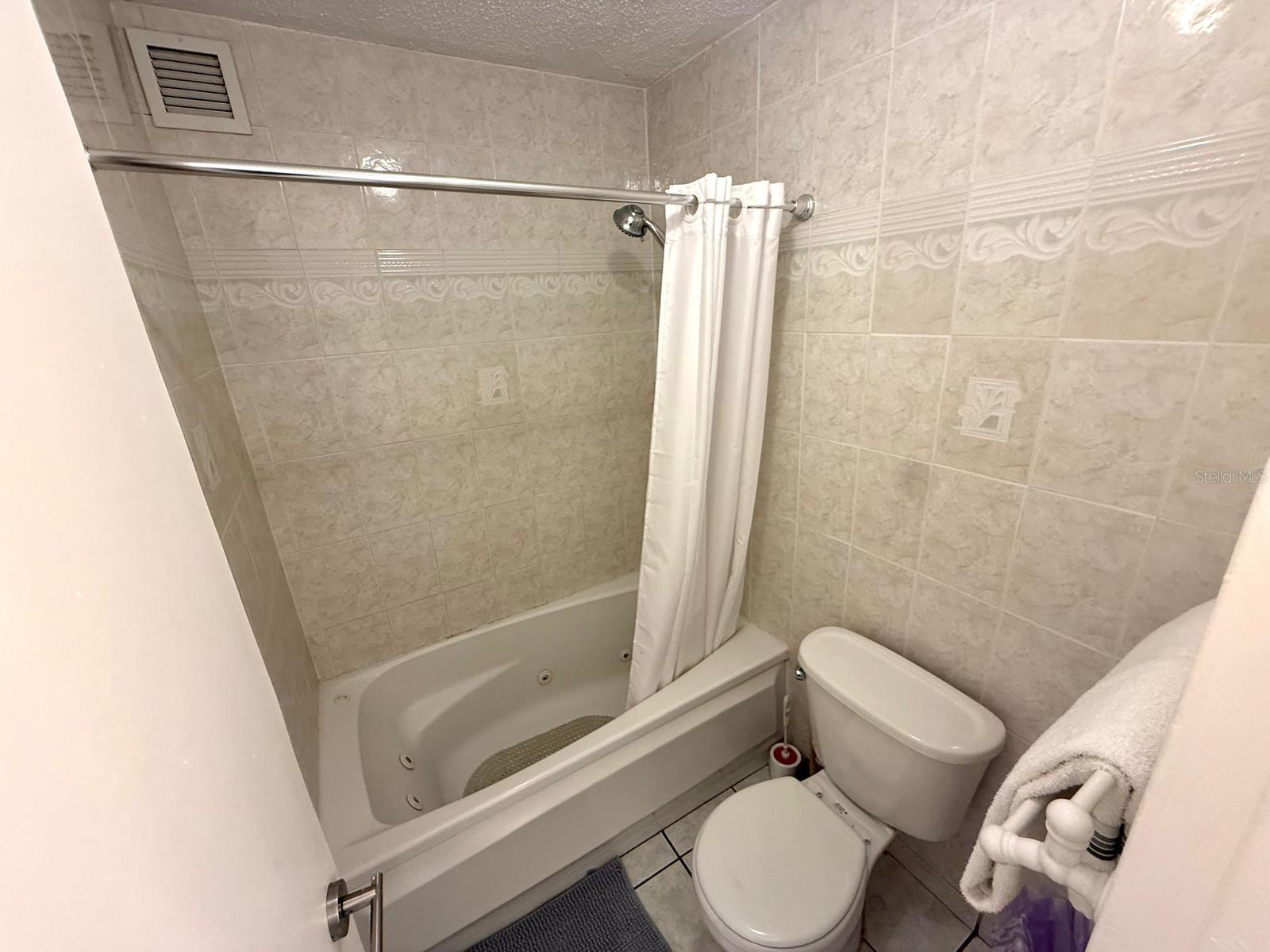 CORAL BEACH - Residential