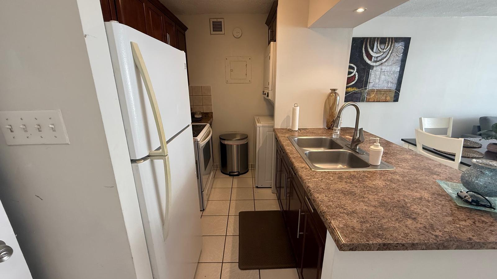 CORAL BEACH - Residential