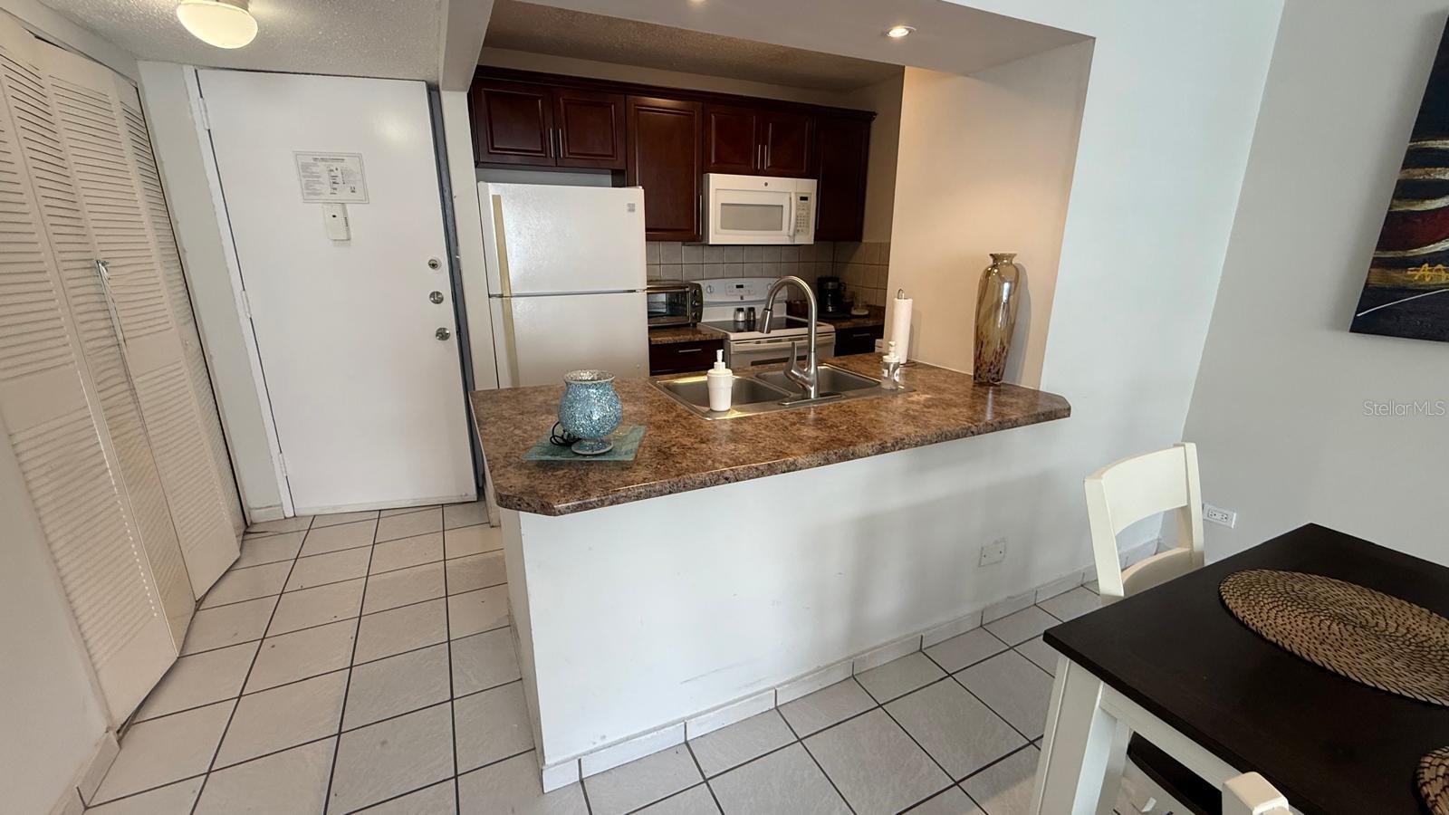 CORAL BEACH - Residential