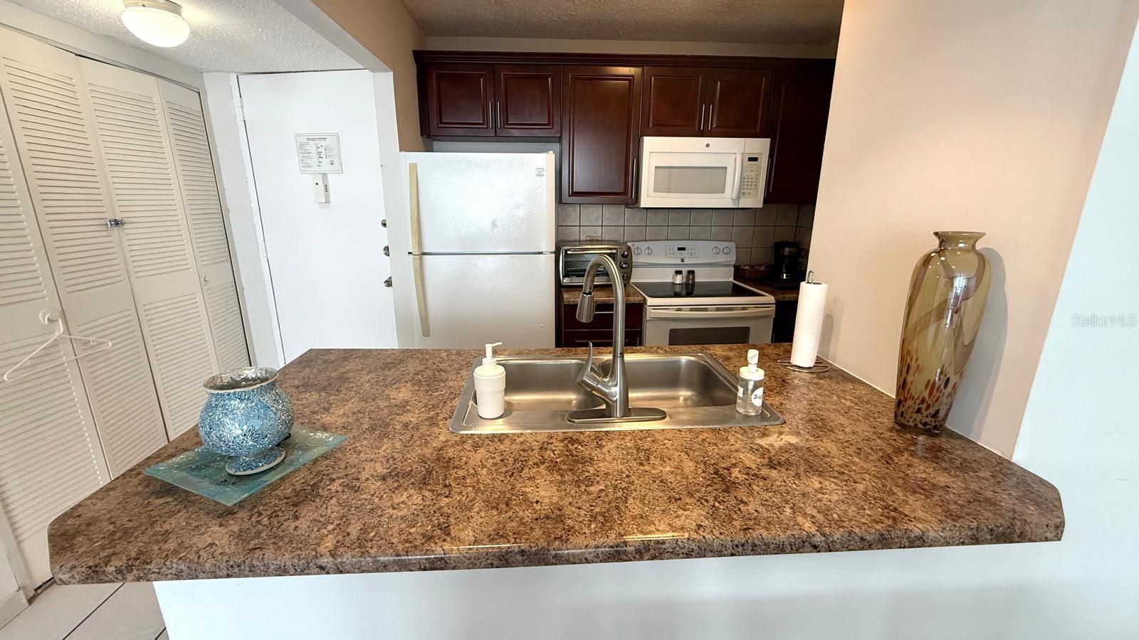 CORAL BEACH - Residential