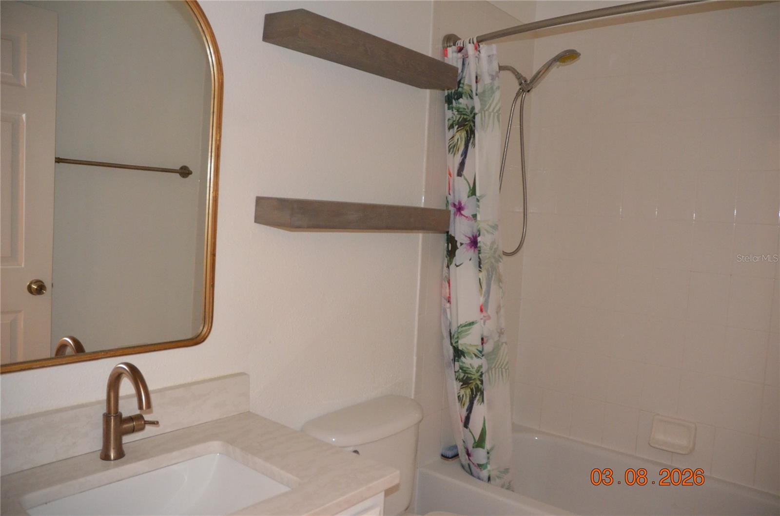 CAMERON GROVE - Residential