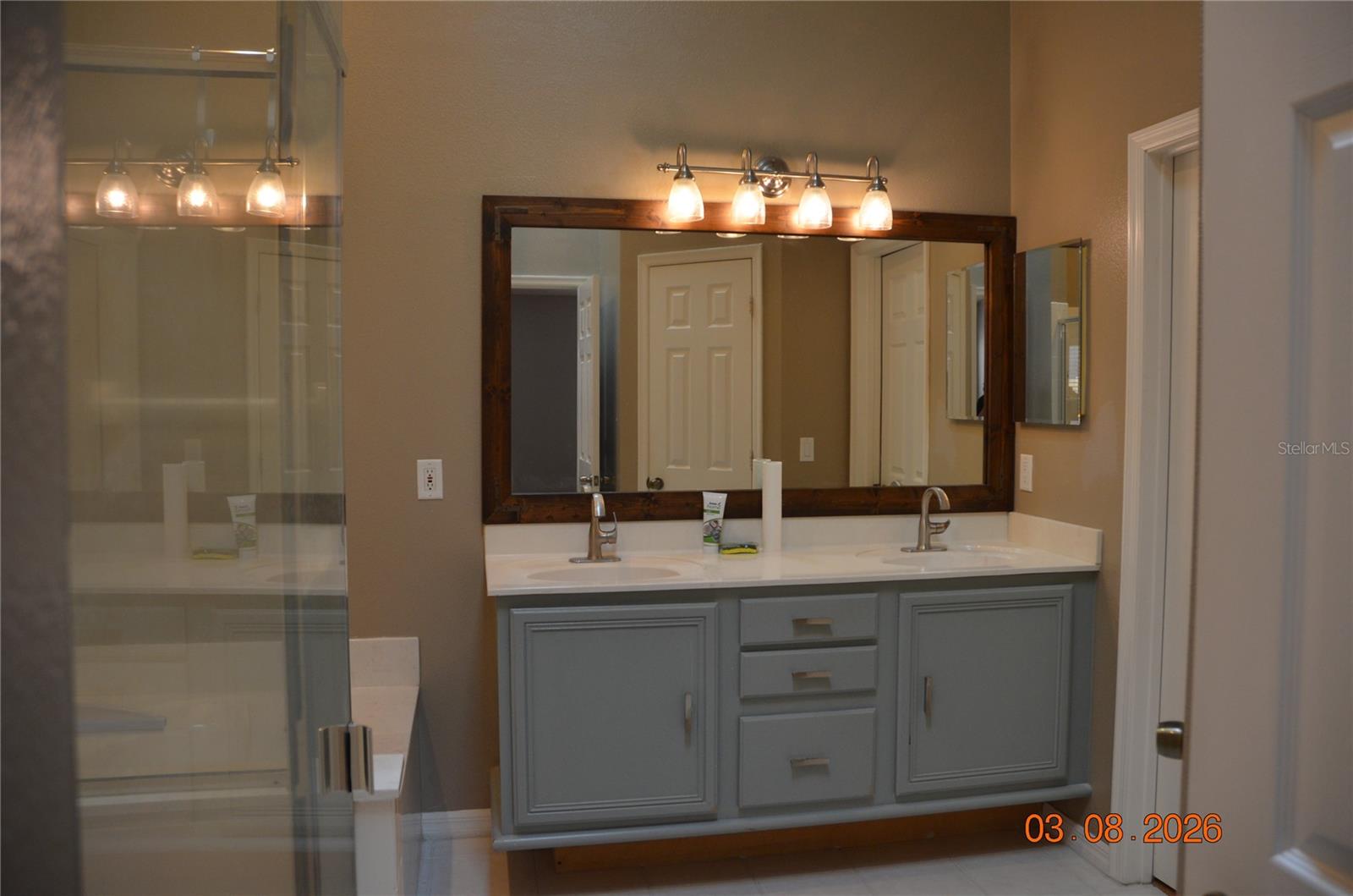 CAMERON GROVE - Residential