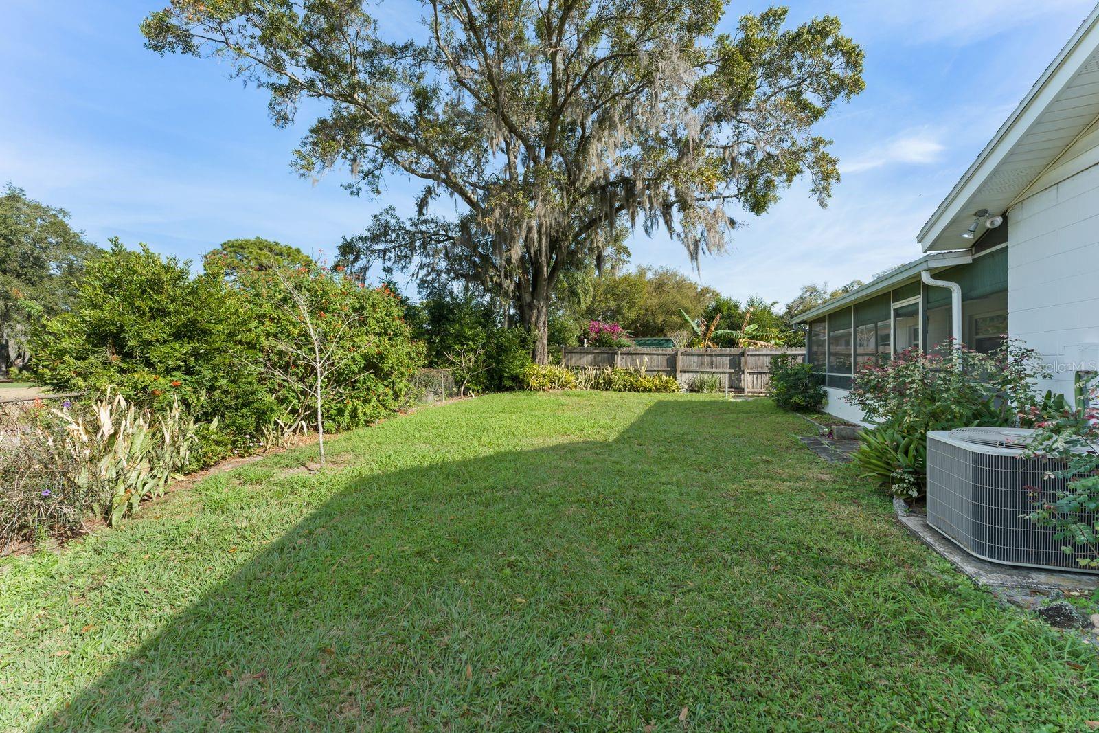 LAND-O LAKES COUNTRY CLUB - Residential