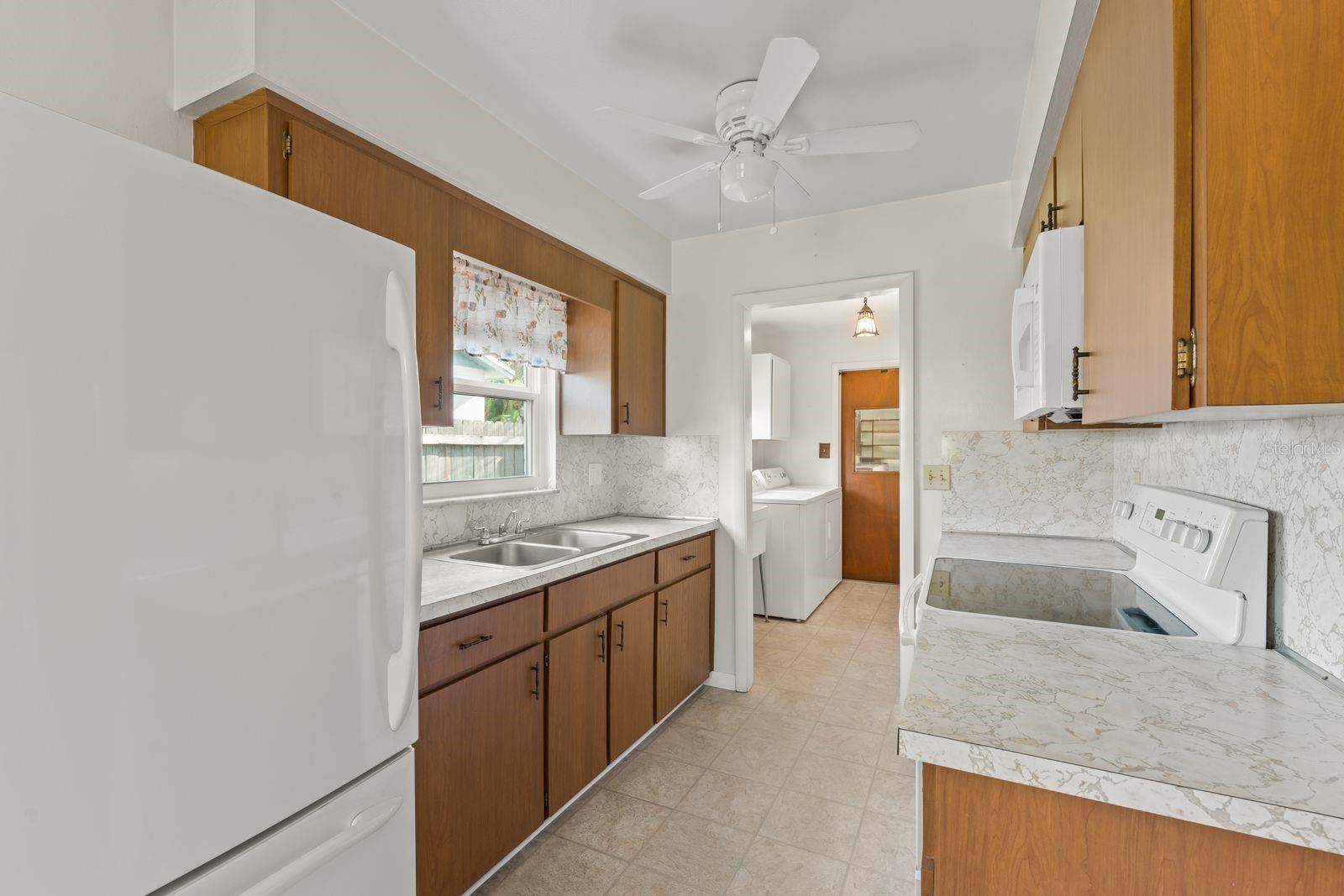 LAND-O LAKES COUNTRY CLUB - Residential