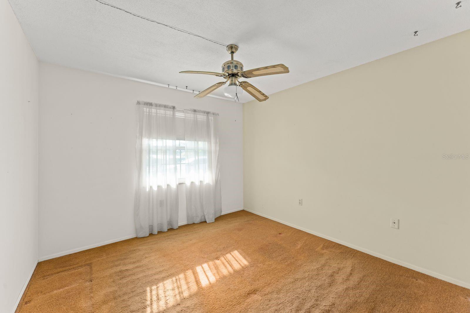 LAND-O LAKES COUNTRY CLUB - Residential