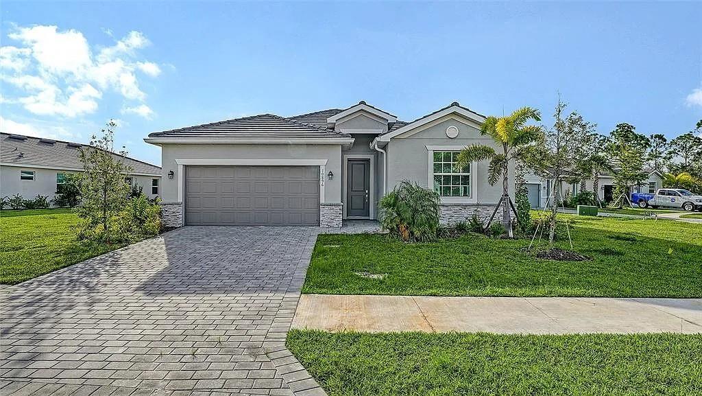 Photo 1 of 37 — 10896 PINOT DRIVE, VENICE, FL 34293
