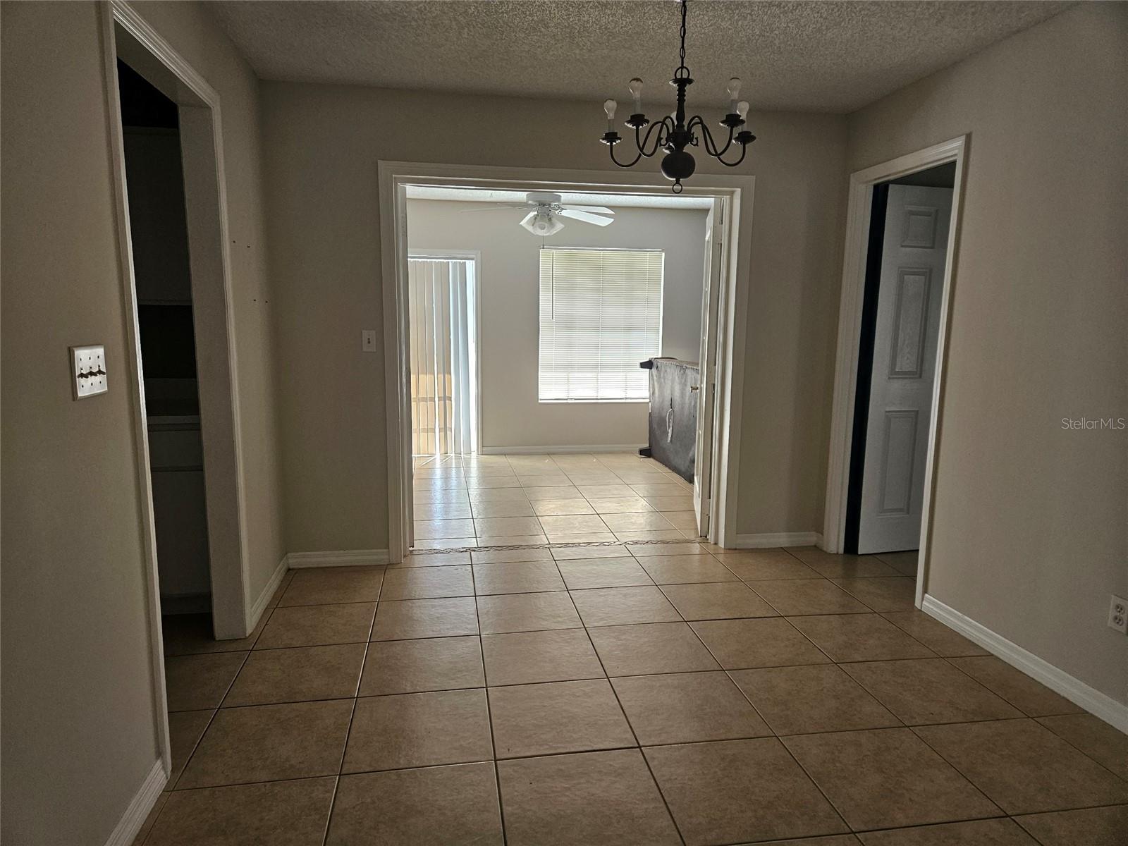 2805 RODEO DR