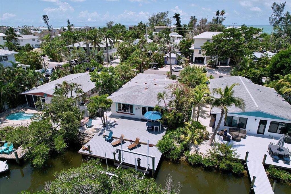 Photo of 706 Jacaranda Road, Anna Maria, FL 34216 (MLS # A4658674)