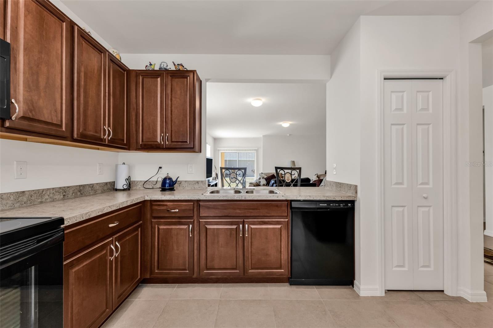 WATERFORD ESTATES PH 2B & 2C - Residential