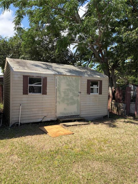Tiny photo for 16819 Bay Avenue, Montverde, FL 34756 (MLS # G5111663)