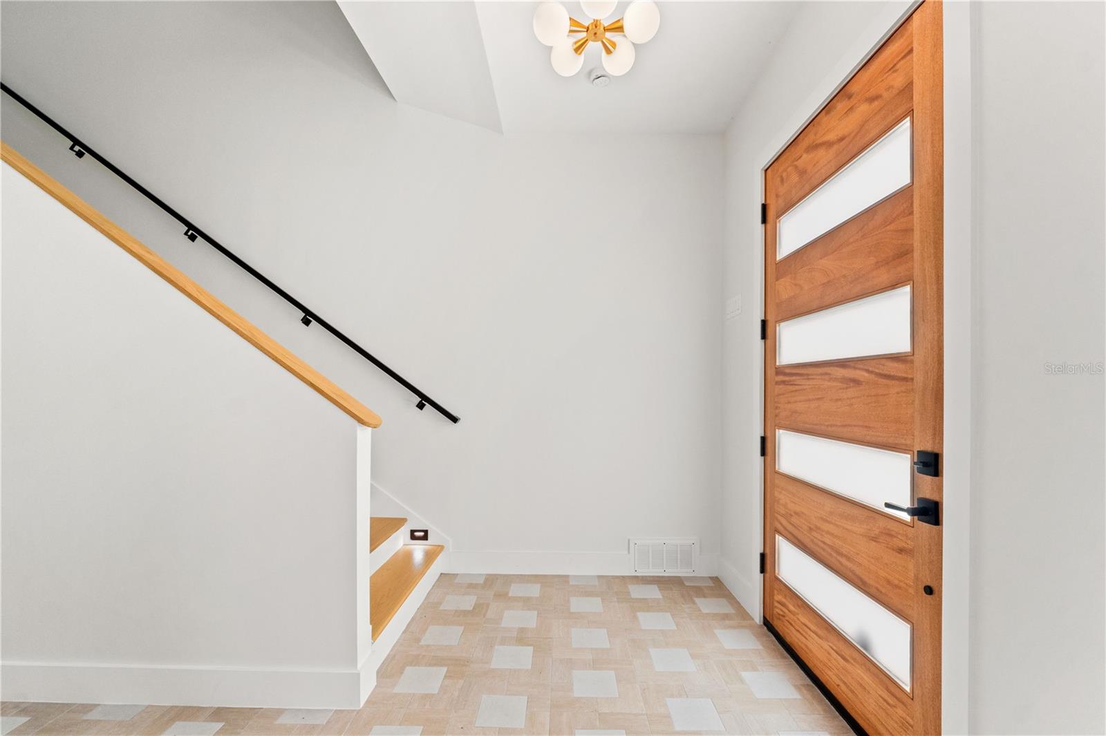 DAVIS ISLANDS PB10 PG52 TO 57 - Residential