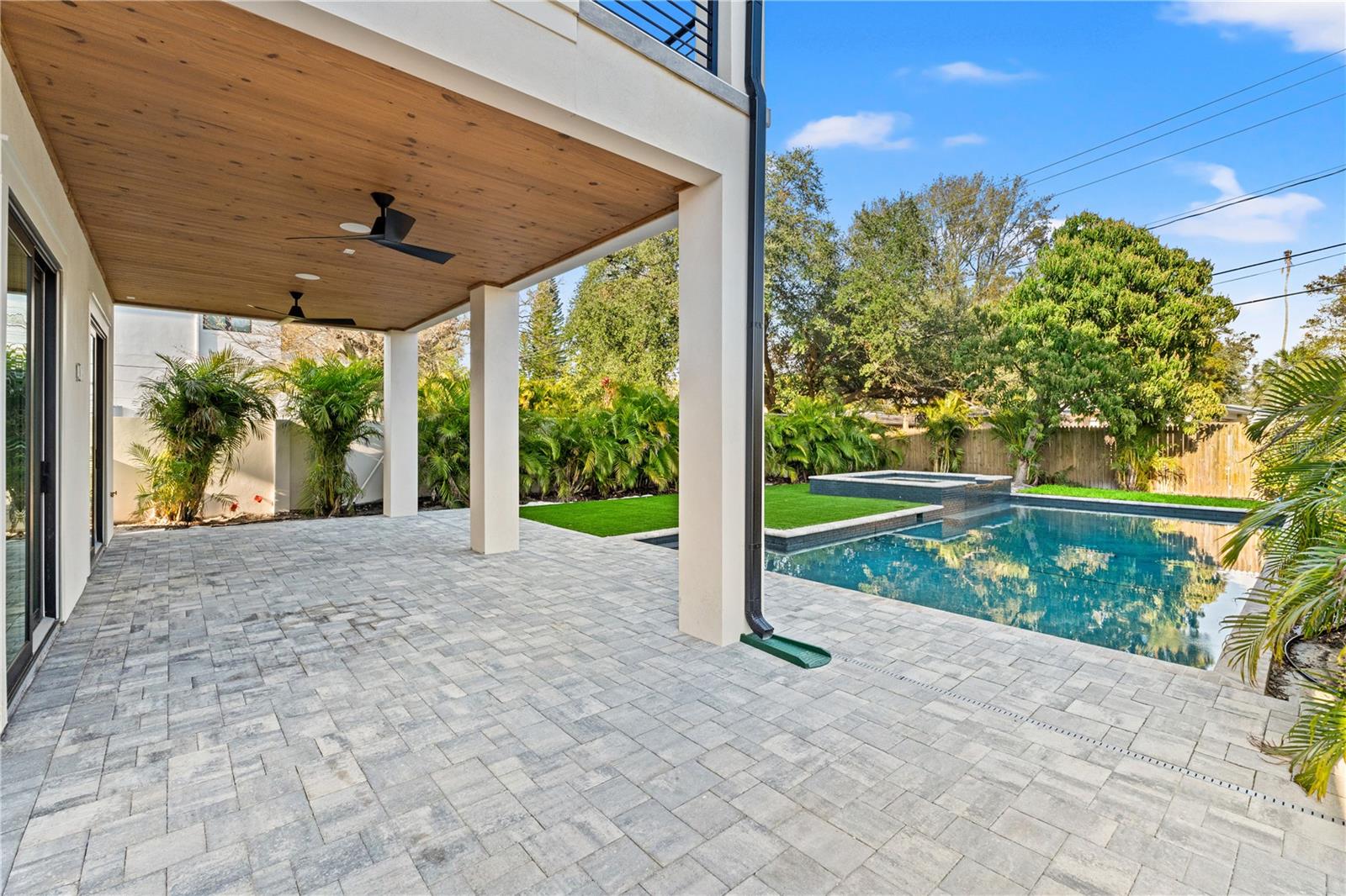 DAVIS ISLANDS PB10 PG52 TO 57 - Residential