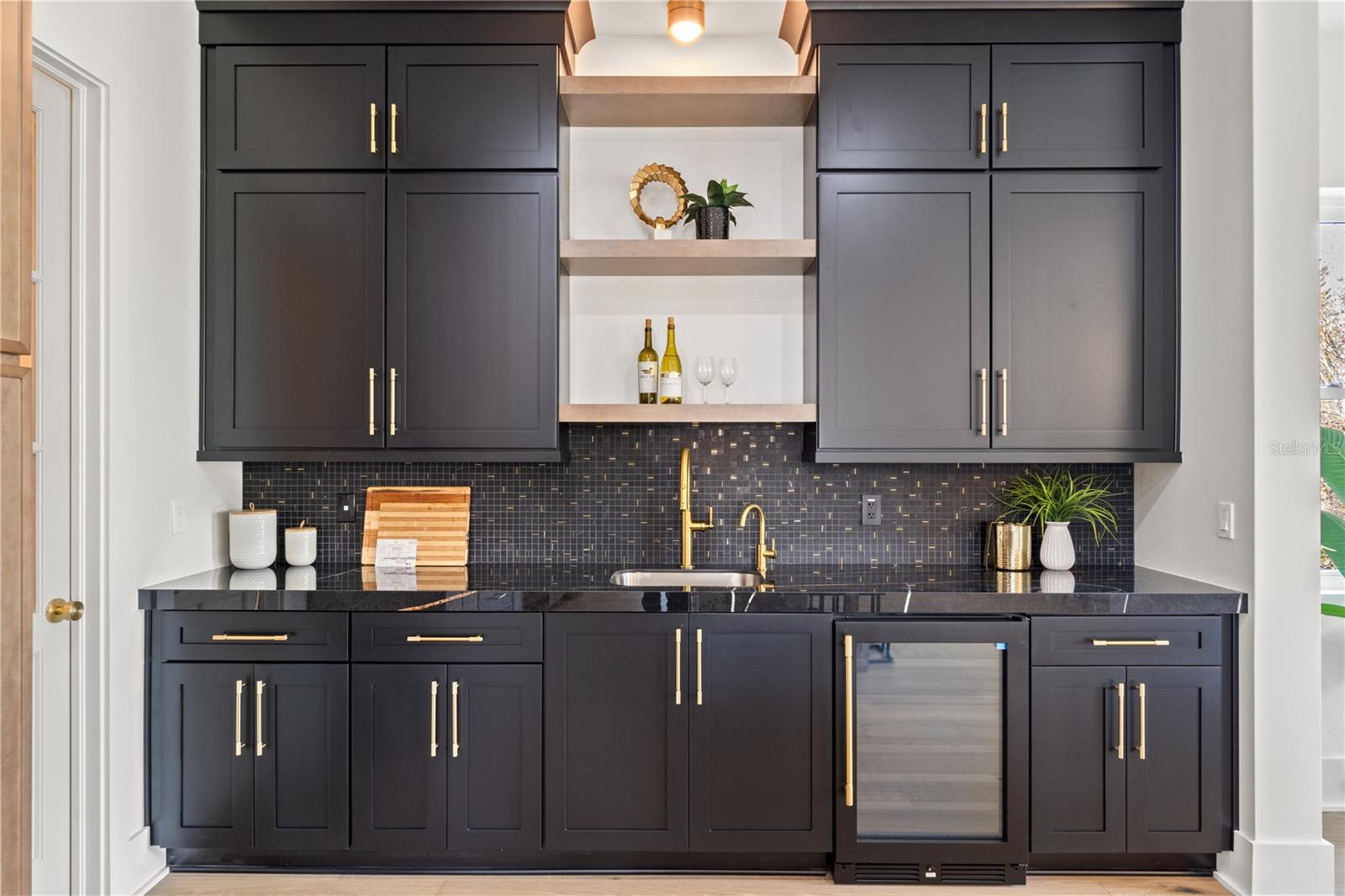 DAVIS ISLANDS PB10 PG52 TO 57 - Residential