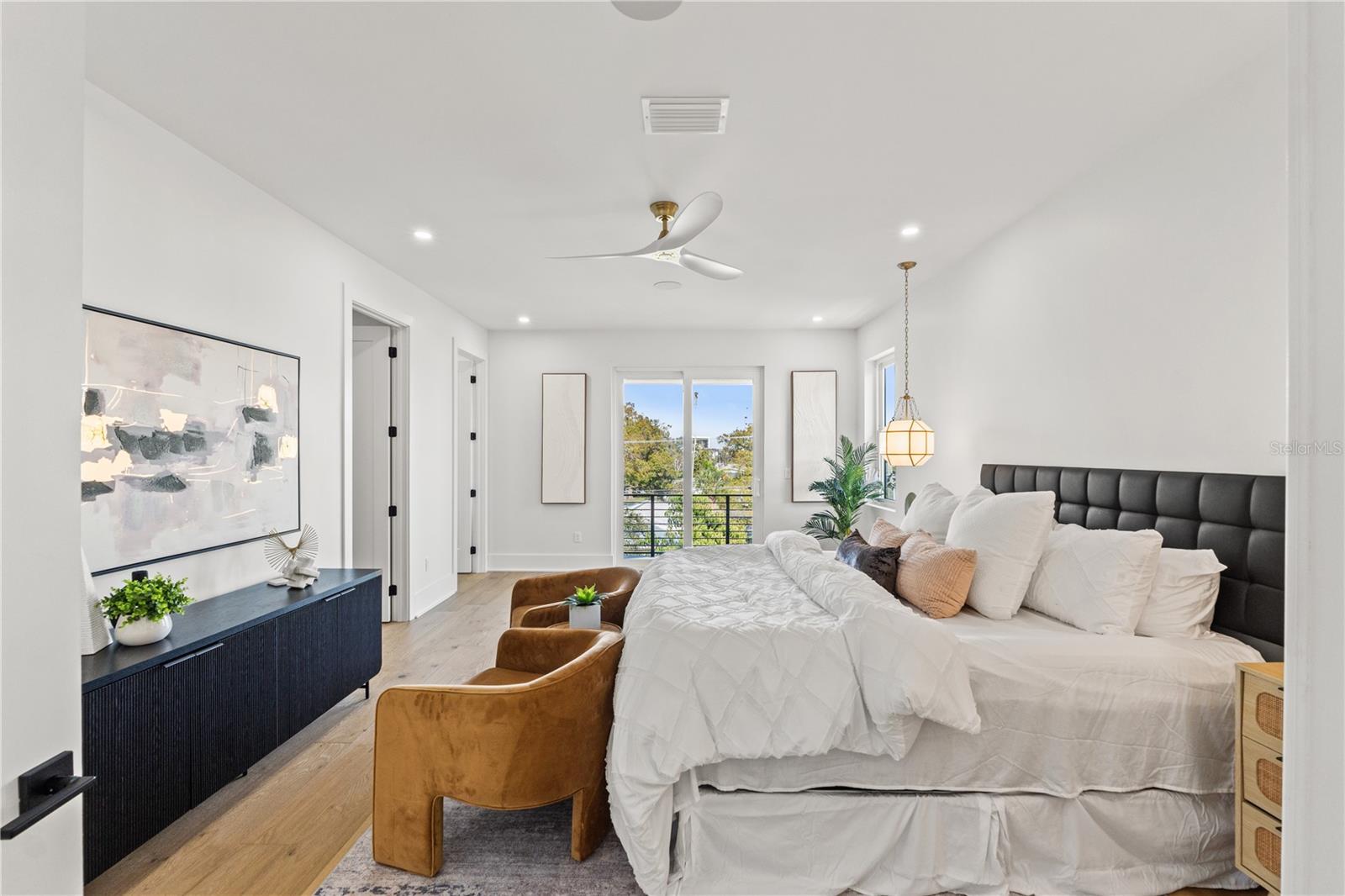 DAVIS ISLANDS PB10 PG52 TO 57 - Residential