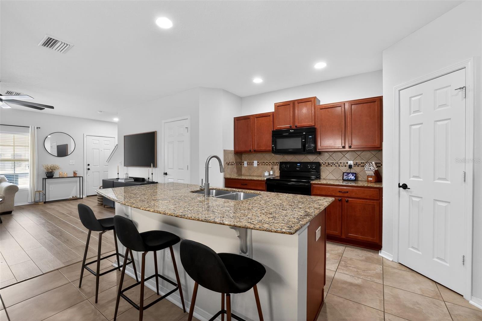 MAGNOLIA PARK CENTRAL PH B - Residential